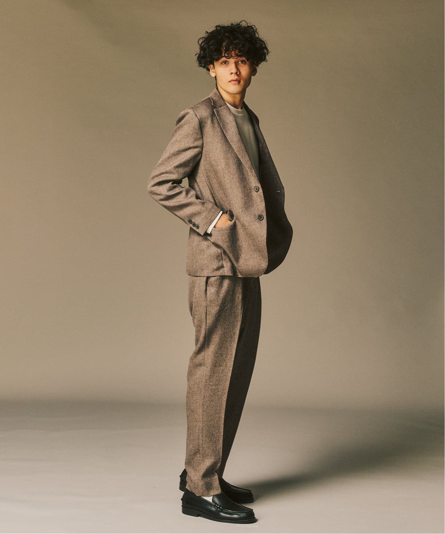 EDIFICE エディフィス セットアップスーツ ブラウン 48 2025年最新】edifice セットアップ 48の人気アイテム - メルカリ