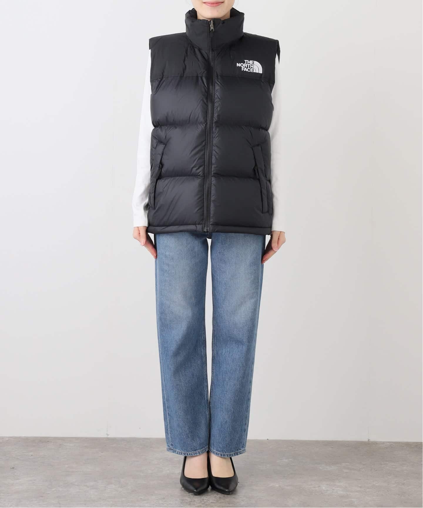 新品❤️赤 白 ノースリーブ ベスト THE NORTH FACE / ザ ノースフェイス】 NUPTSE VEST ND92557（ユニ