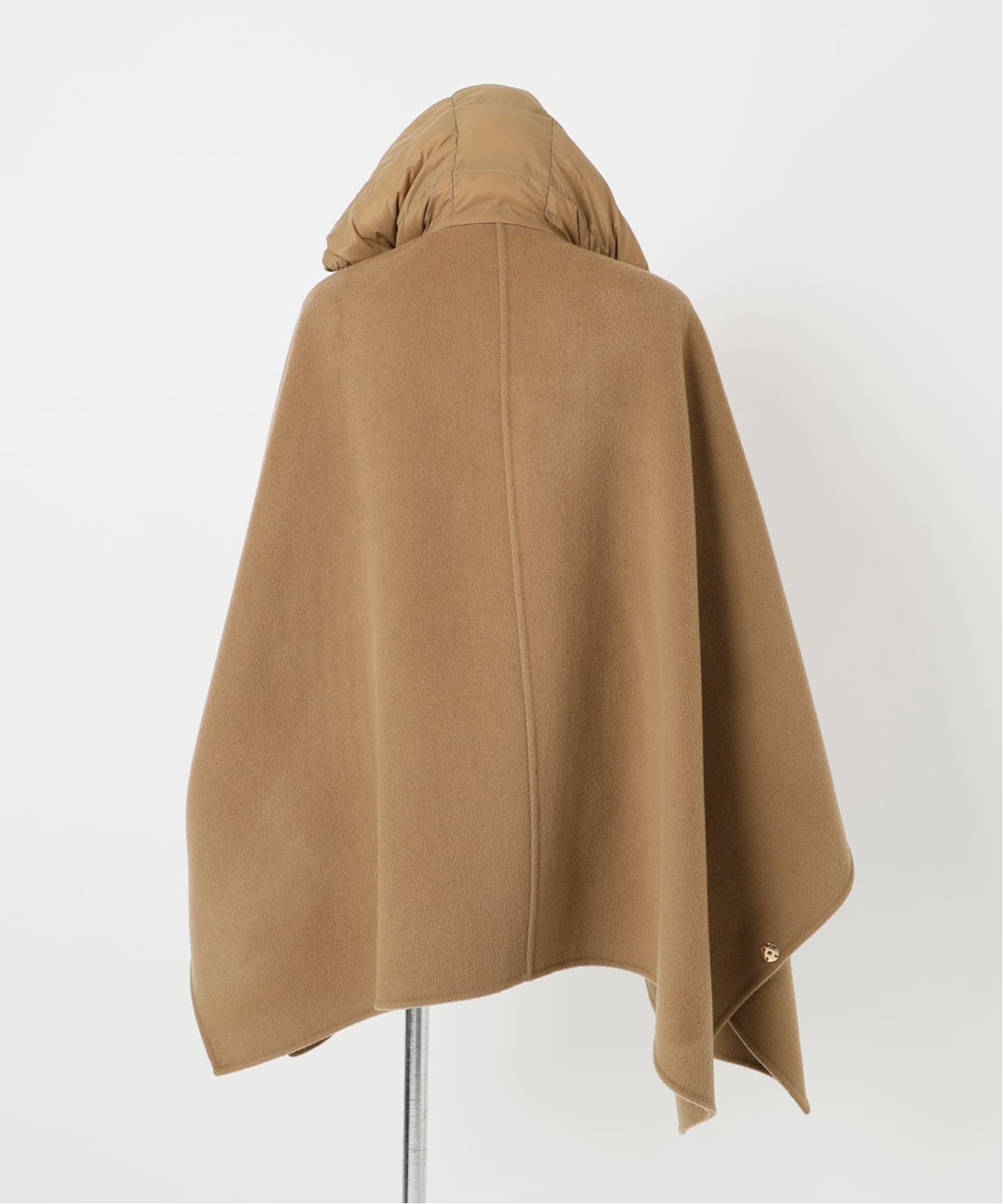 予約》【MY WHITE/マイホワイト】CAPE（ポンチョ・マント