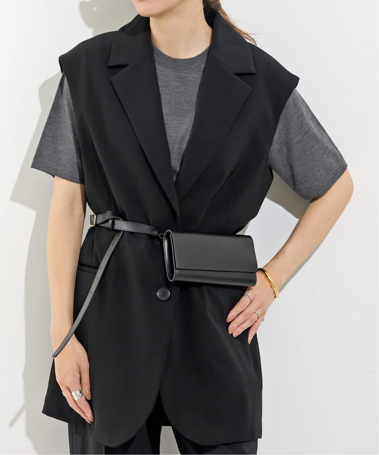 【直営・関税送料込】Anagram vest dress i Double Cloth Vest（その他ジャケット・スーツ）｜L'Appartement