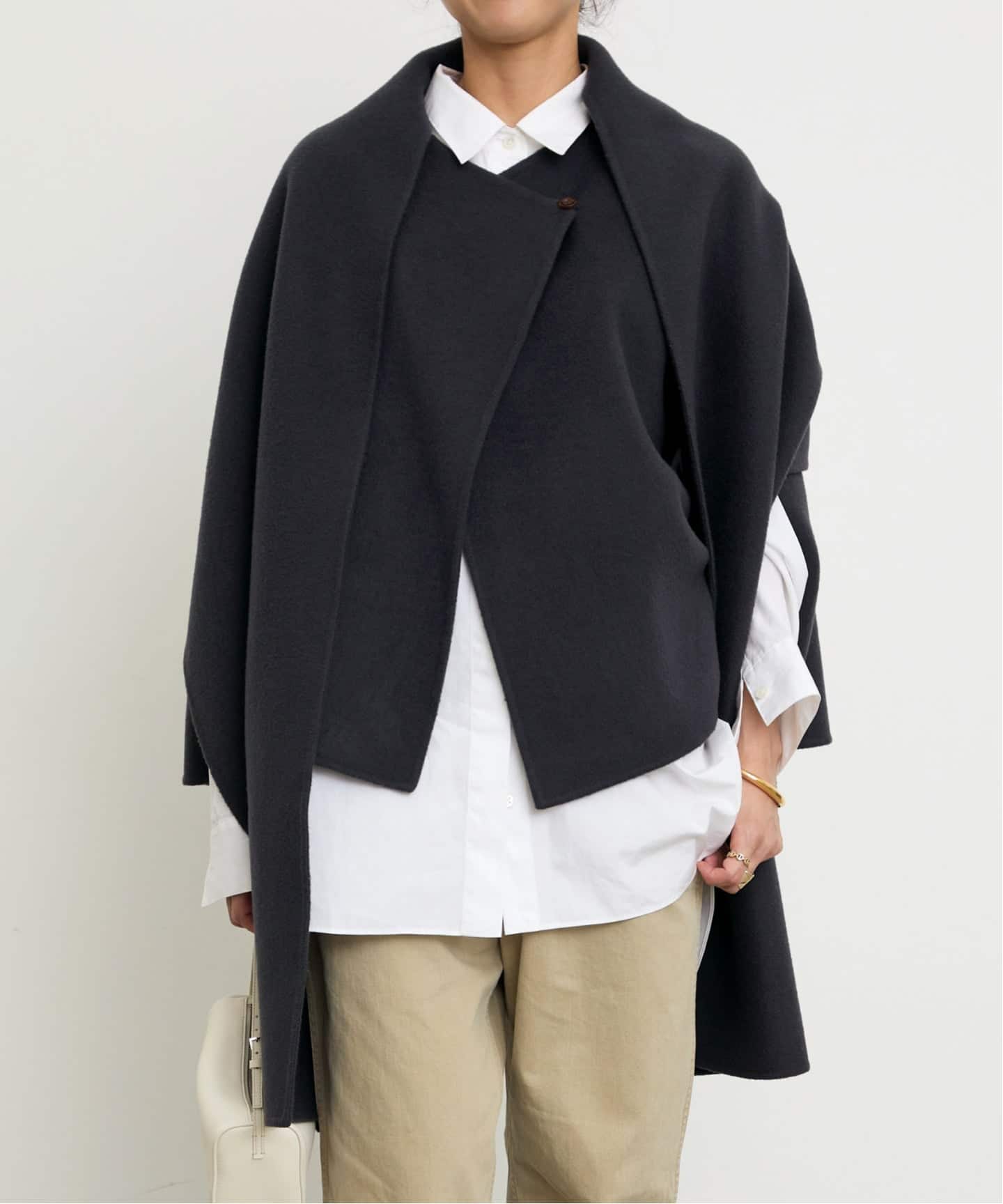 Fluffy Wrap Poncho（ポンチョ・マント）｜L'Appartement