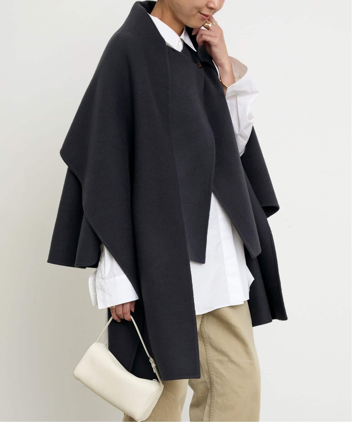 AP STUDIO ウラケ ポンチョ　アパルトモン Fluffy Wrap Poncho（ポンチョ・マント）｜L'Appartement