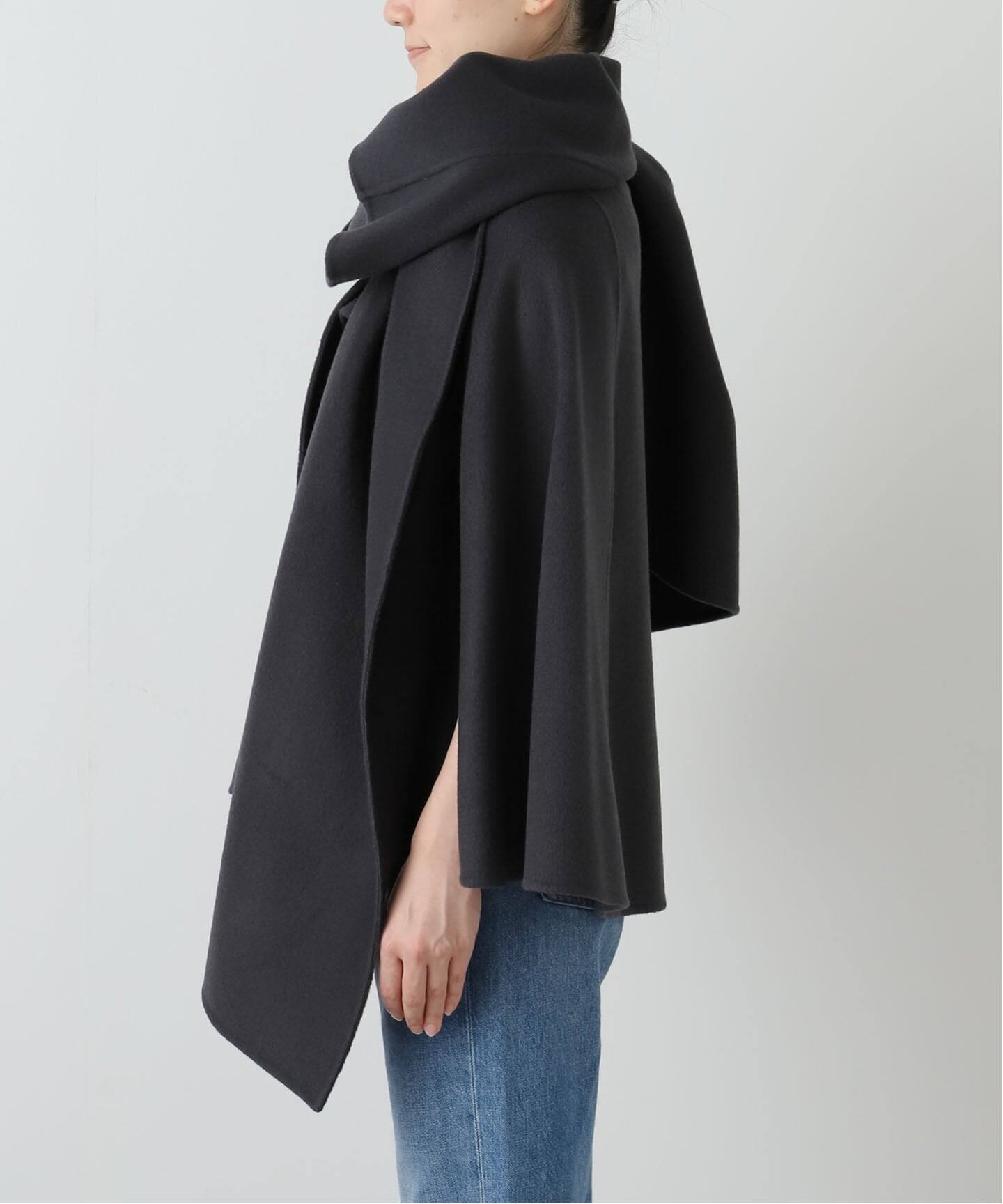 Fluffy Wrap Poncho（ポンチョ・マント）｜L'Appartement