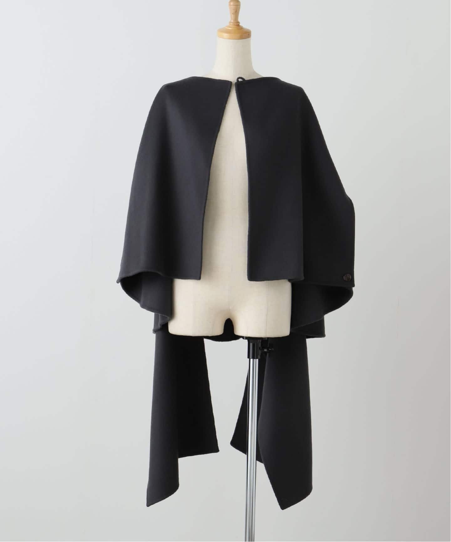 Fluffy Wrap Poncho（ポンチョ・マント）｜L'Appartement