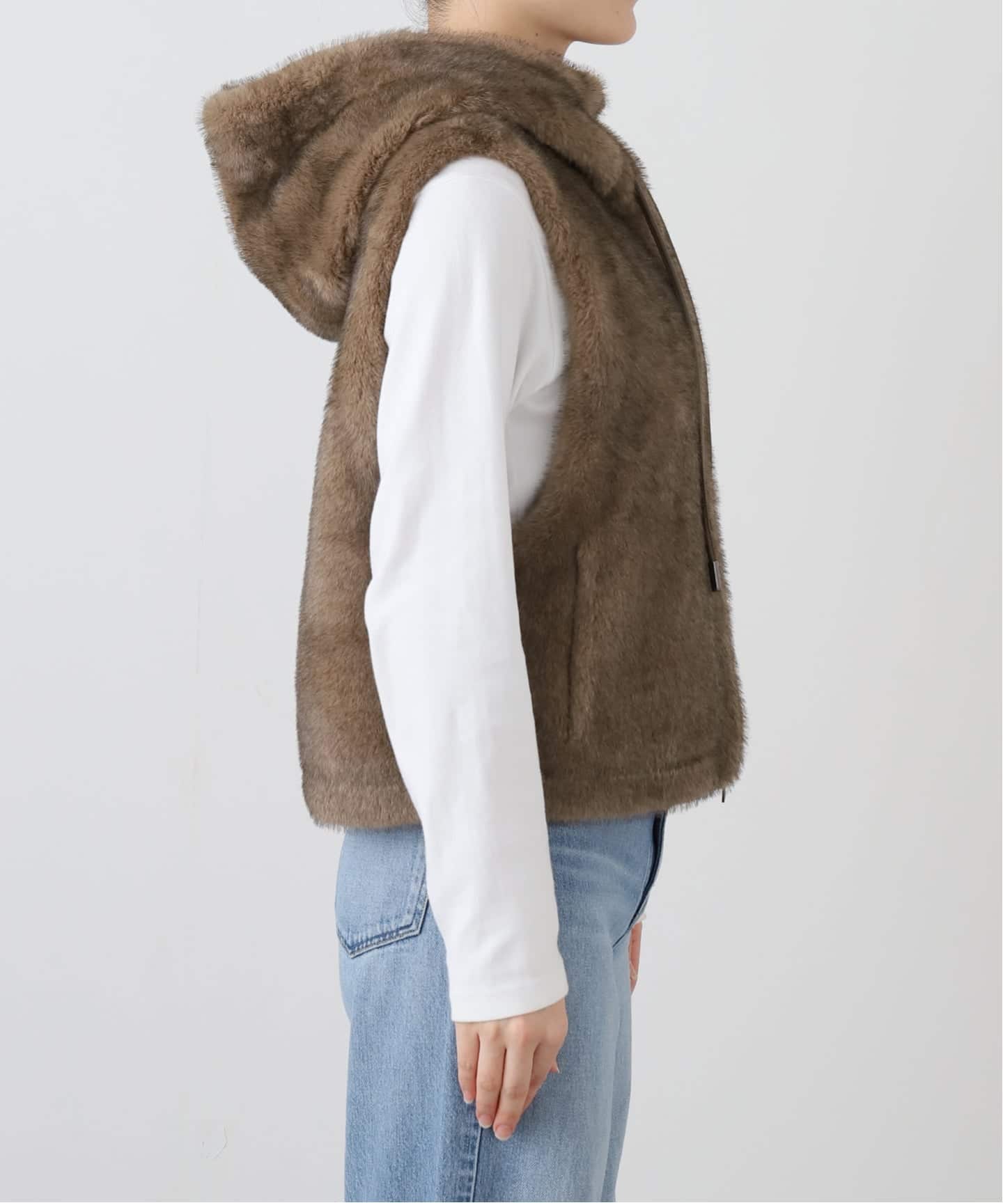 アパルトモン☆ LOU ANDREA/ルー アンドレアフェイクファーベスト LOU ANDREA/ルーアンドレア】 HOOD VEST（ジレ）｜L'Appartement