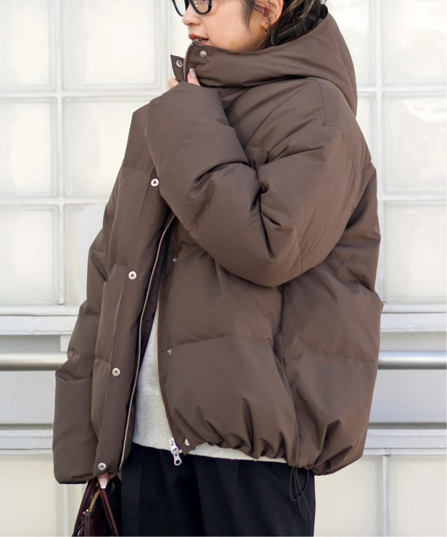 予約》フードダウンジャケット(ブラウン)（ダウンジャケット）｜AP