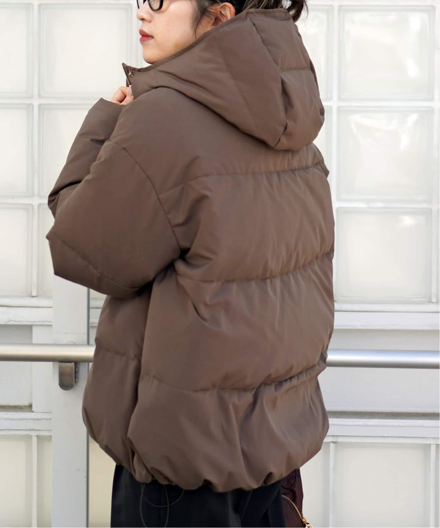 予約》フードダウンジャケット(ブラウン)（ダウンジャケット）｜AP