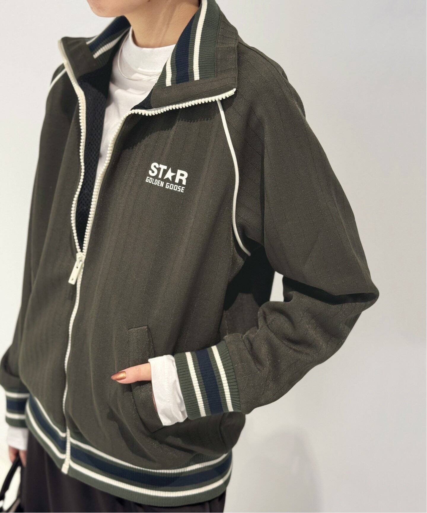 GOLDEN GOOSE / ゴールデングース】ジップドトラックラグラン 
