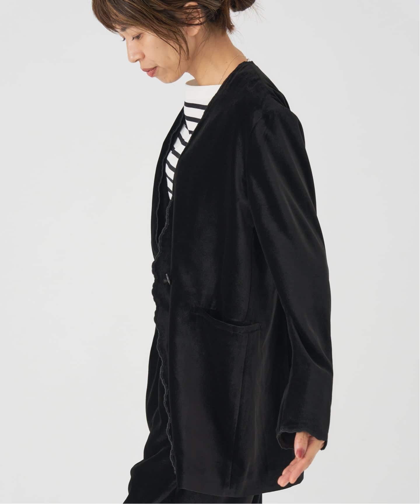 スカラップドベルベットジャケット（ノーカラージャケット
