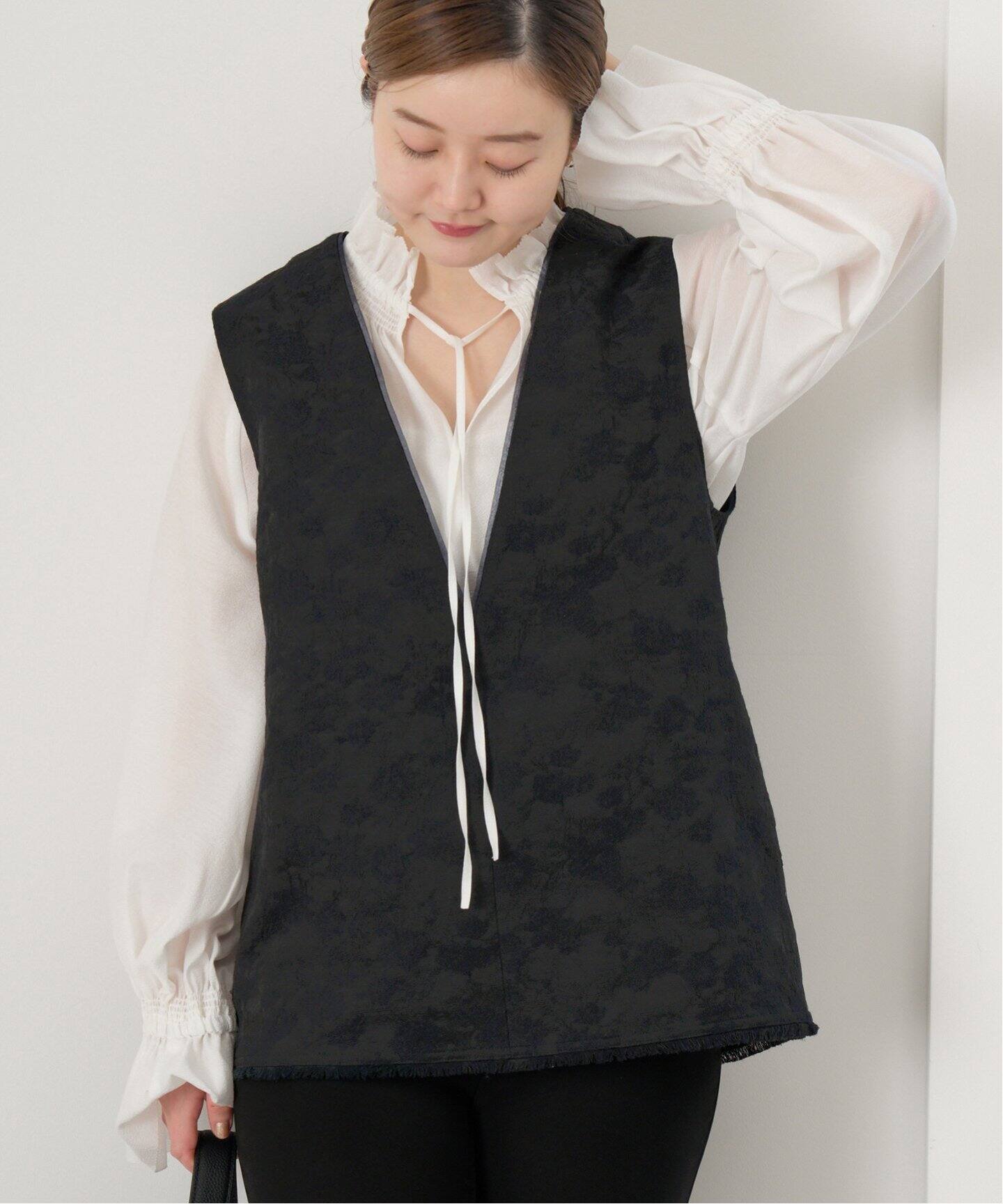 BALLI フラワージャガード Vネックジレ（ジレ）｜IENA（イエナ）の通販  