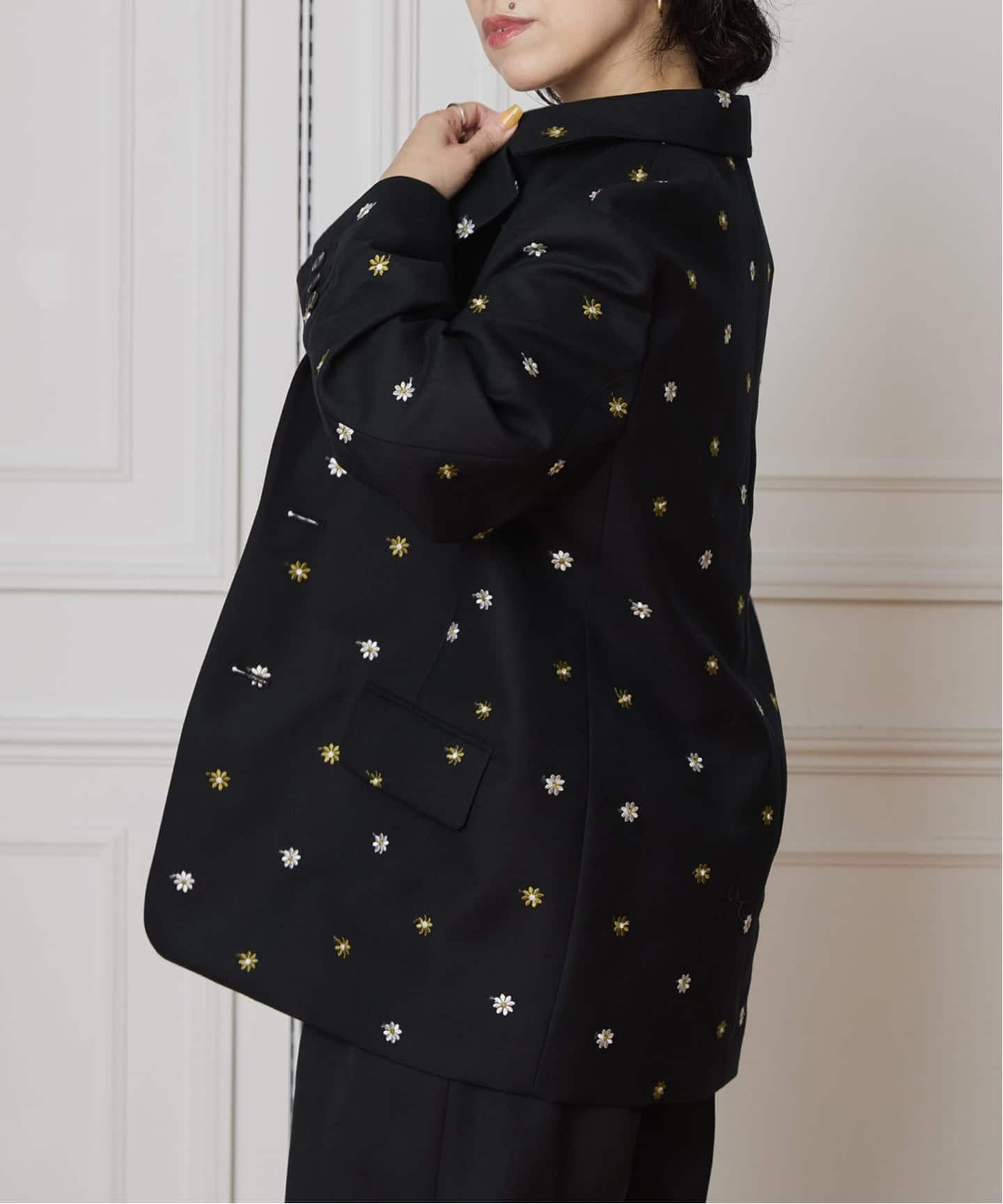 IENA LA BOUCLE フラワーエンブロイダリーウール2Bジャケット