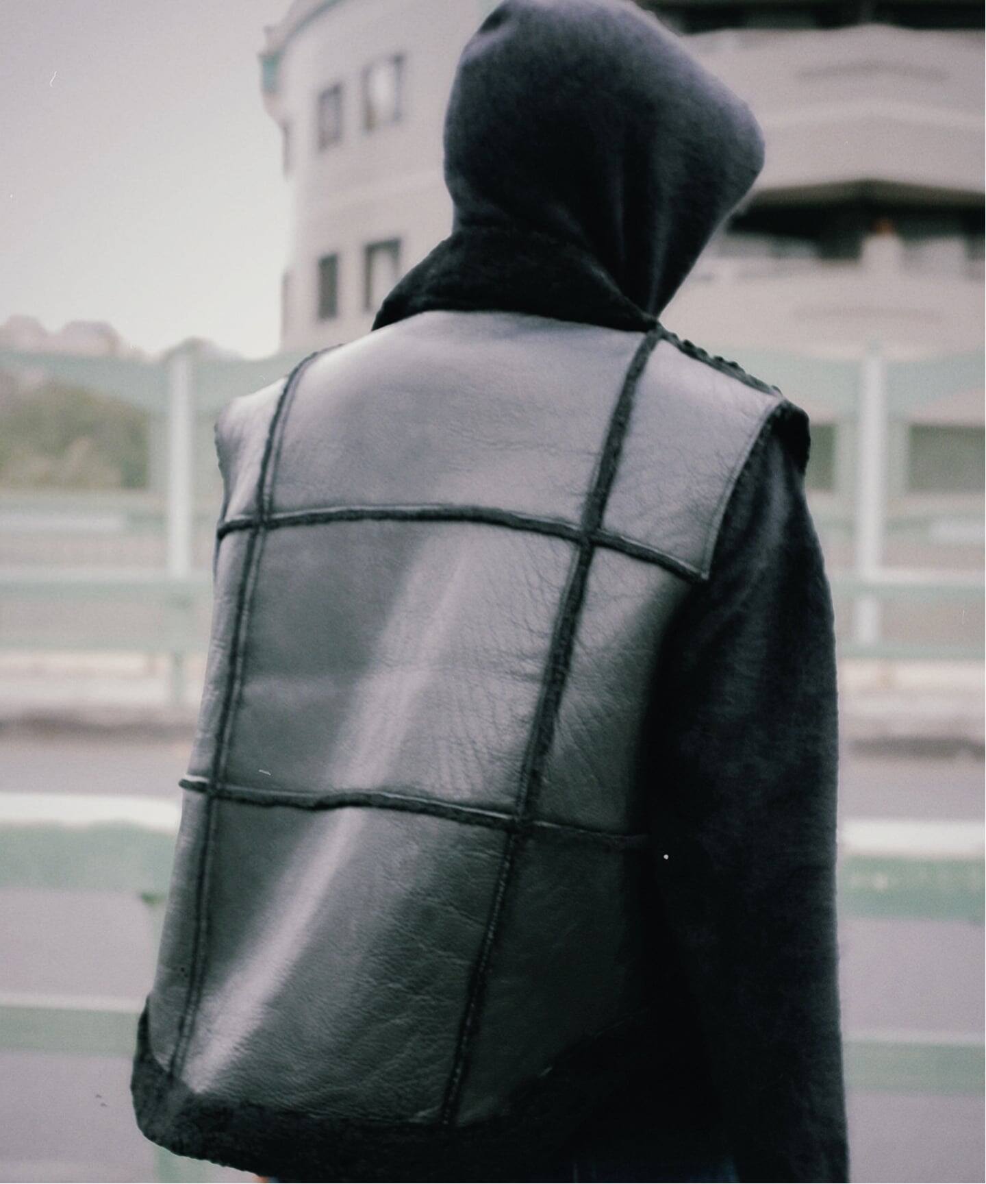 EREVAN/エレヴァン】 VESTE FUJI：ムートンベスト（ベスト）｜L