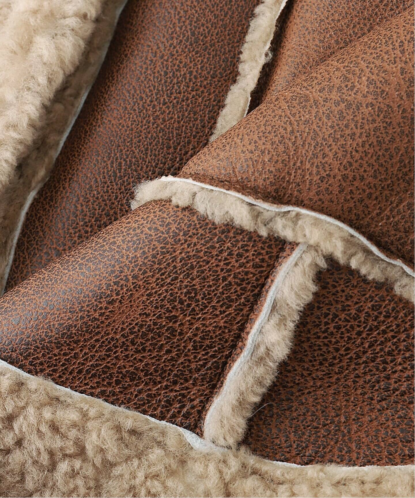 EREVAN/エレヴァン】 VESTE FUJI：ムートンベスト（ベスト）｜L