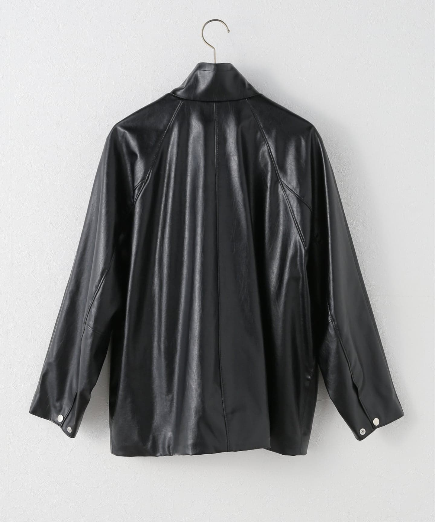 フェイクレザースタンドカラーブルゾン（レザージャケット）｜Spick