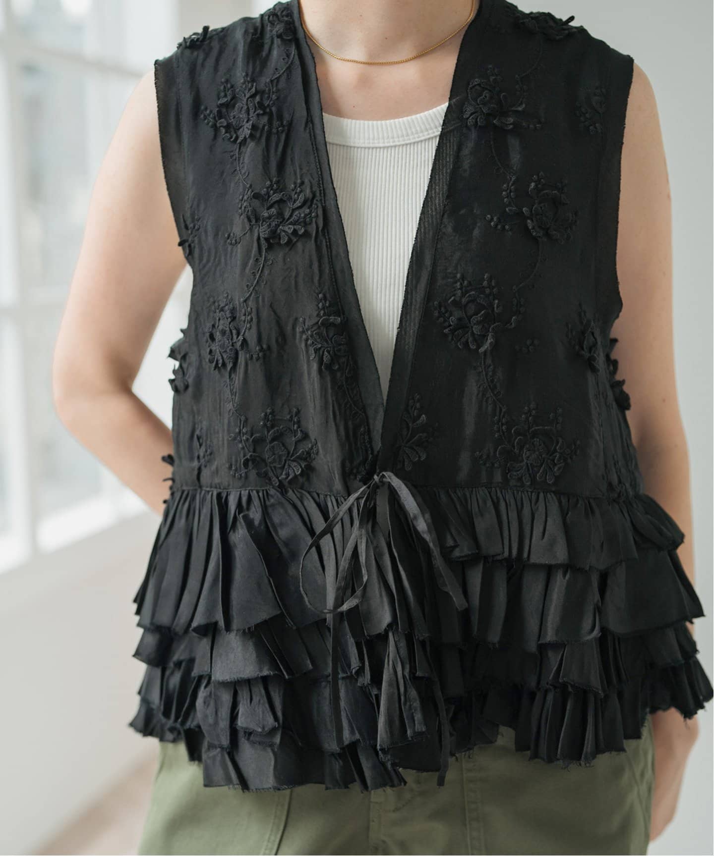 crinkle crinkle crinkle Frill rayon shantung vest（ベスト