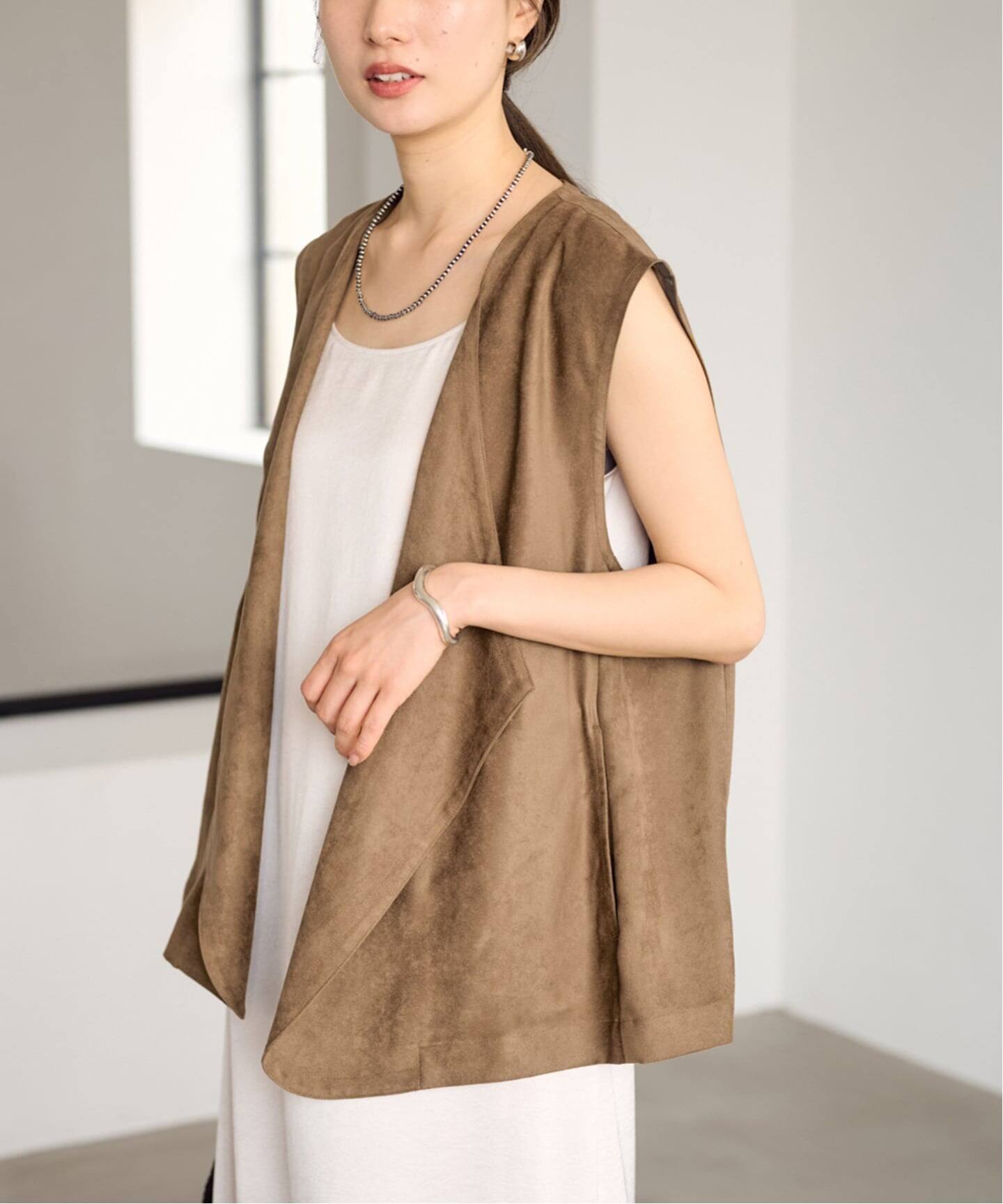 フェイクスエードドレープジレ（ベスト）｜FRAMeWORK（フレームワーク