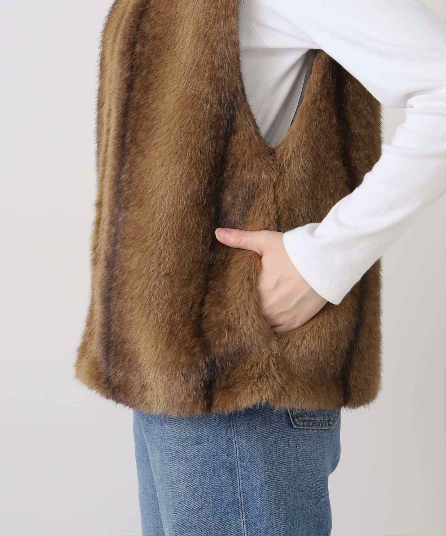 【新品・タグ付】フレームワーク フェイクファーベスト 定価¥33,000 フェイクファーベスト（ベスト）｜FRAMeWORK（フレームワーク）の通販