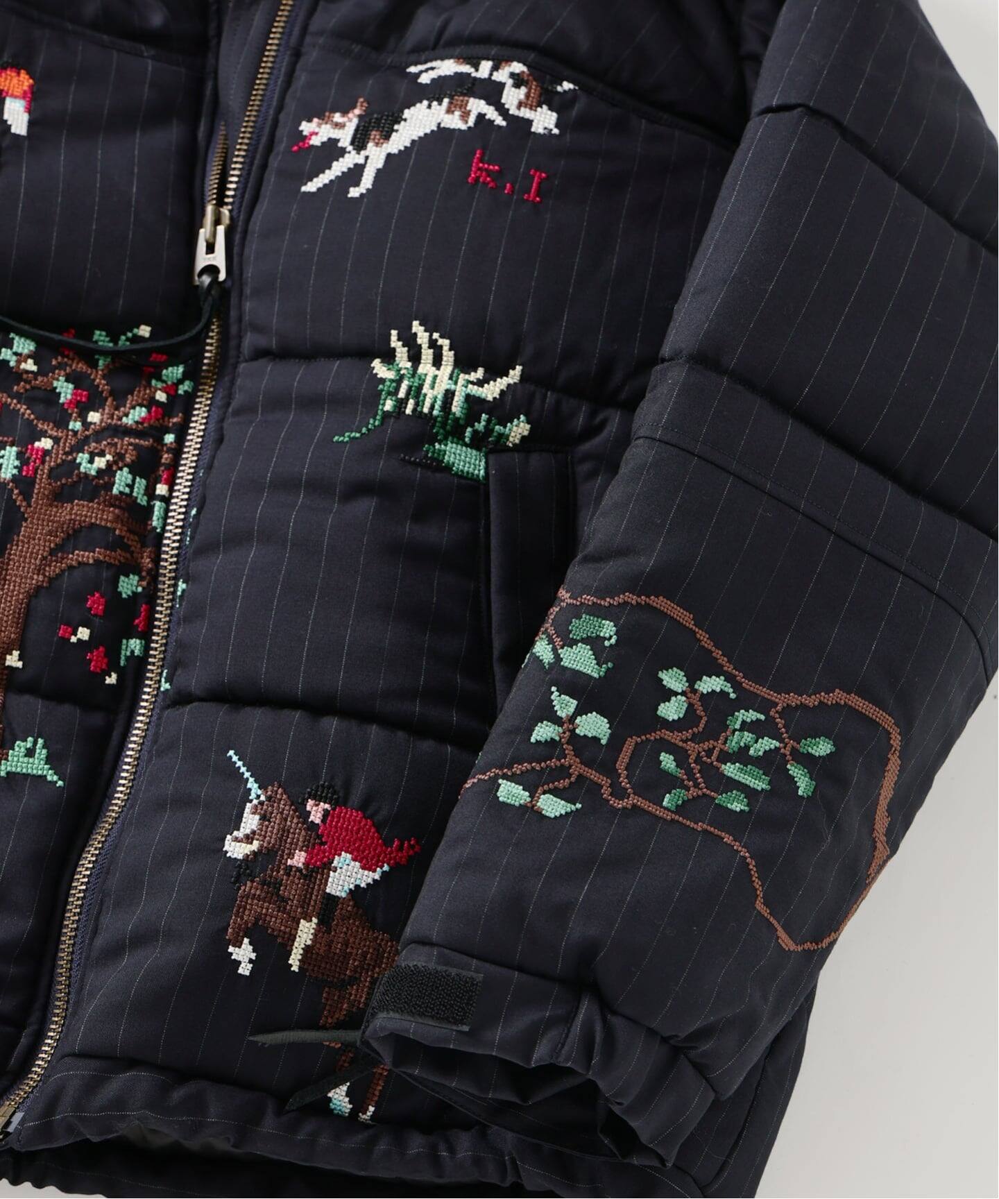 予約》KHOKI（コッキ）別注 embroidery puffer jacke（その他ブルゾン