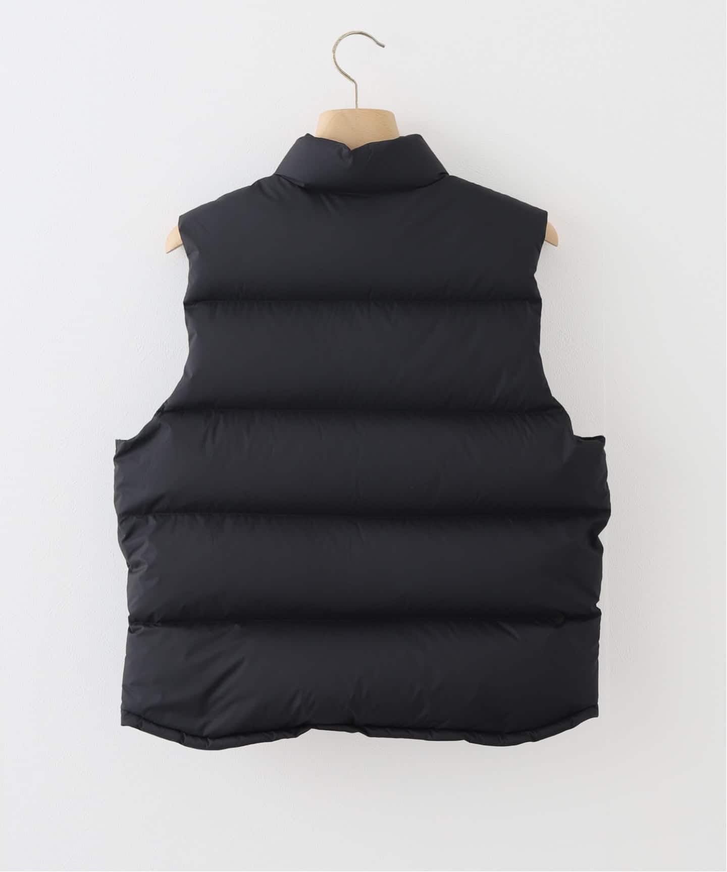 AURALEE (オーラリー) SUPER LIGHT NYLON RIPSTOP DOWN V A25AV02 NL