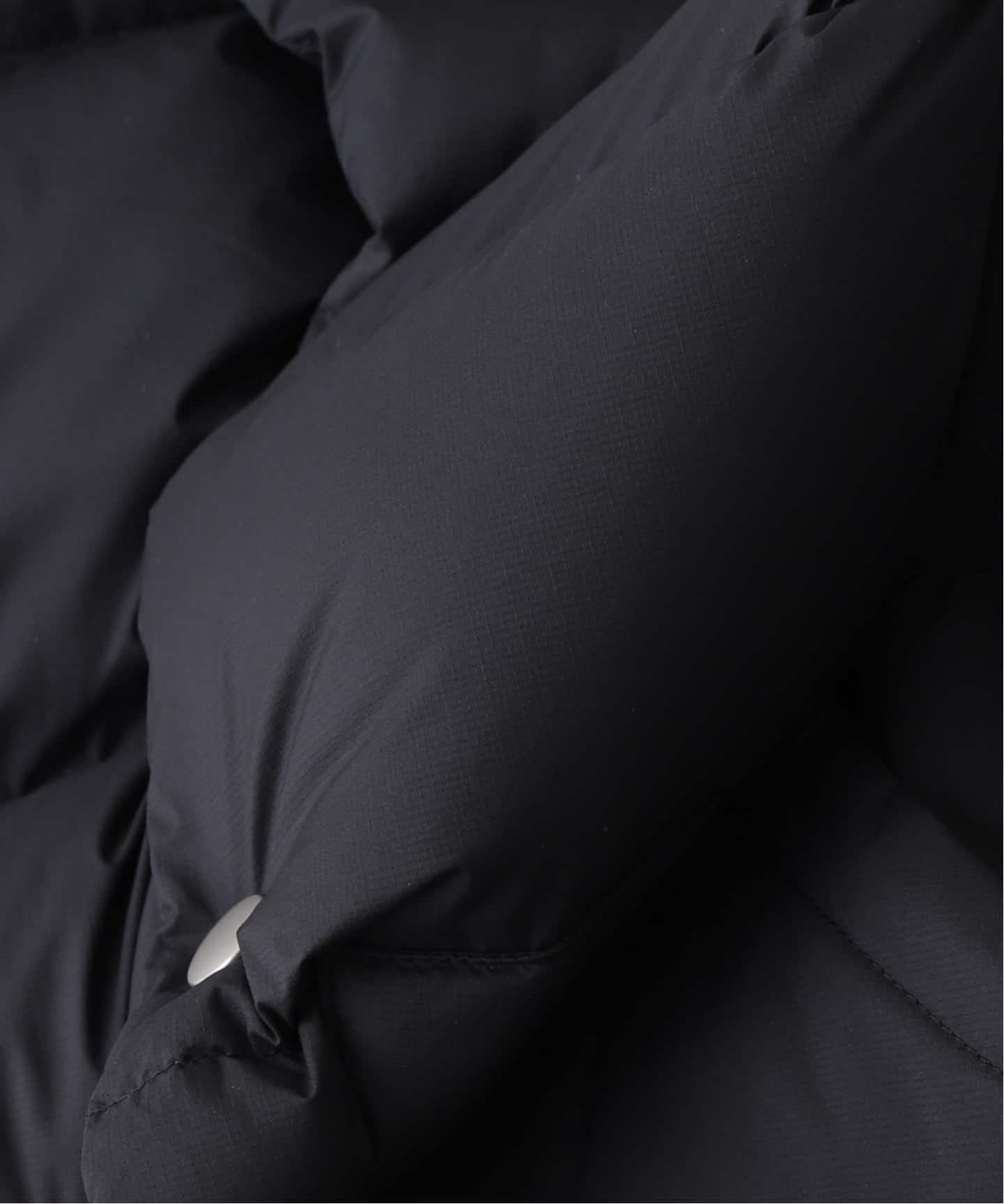 AURALEE (オーラリー) SUPER LIGHT NYLON RIPSTOP DOWN V A25AV02 NL