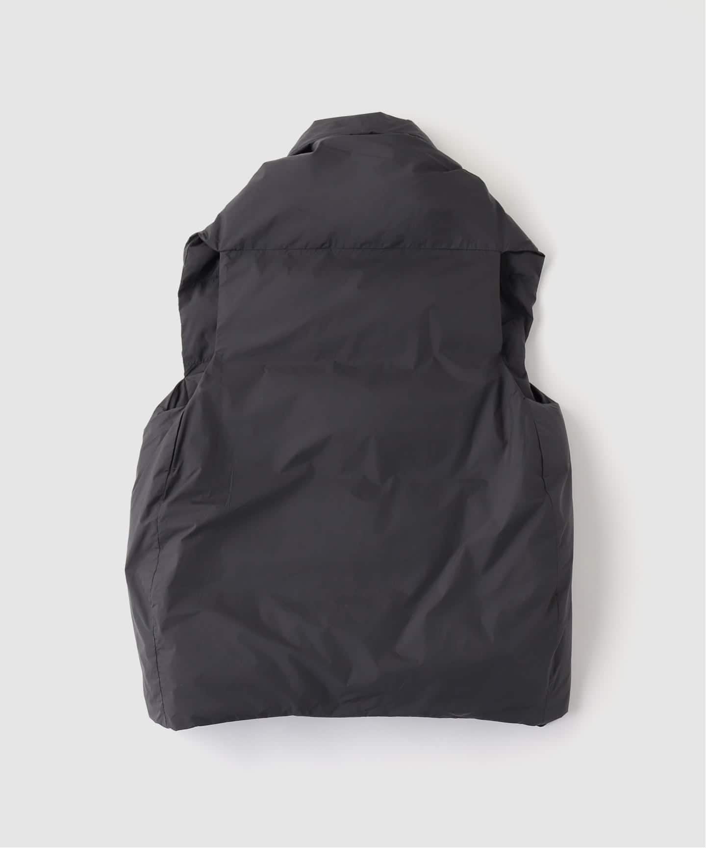 美品 TEATORA テアトラ ROOMKEY VEST Size4 black TEATORA (テアトラ) Roomkey VEST EVA（その他ブルゾン／アウター