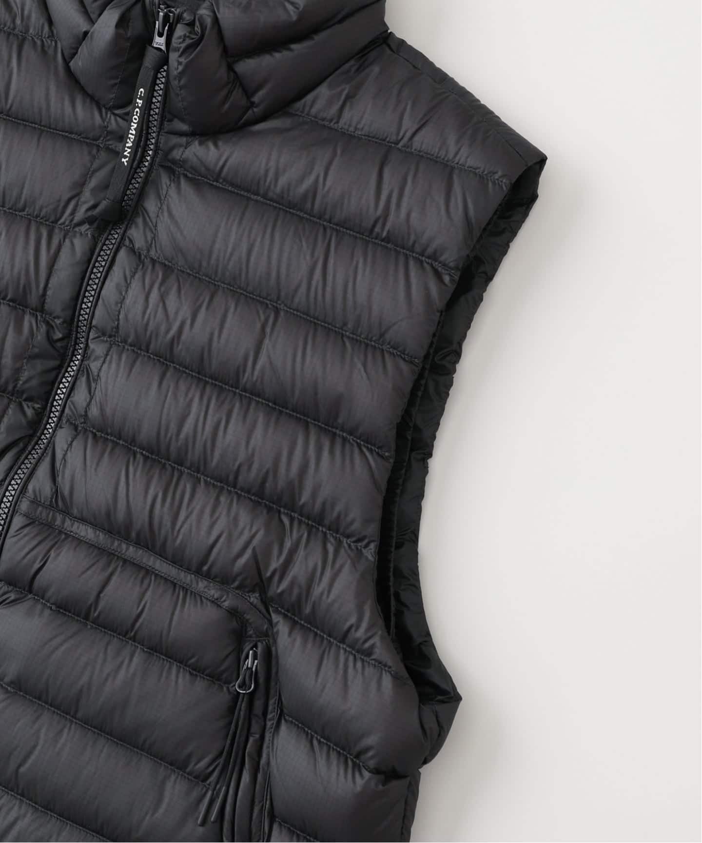 C.P. COMPANY (シーピーカンパニー) VEST IN DD-SHELL（ダウン・中綿