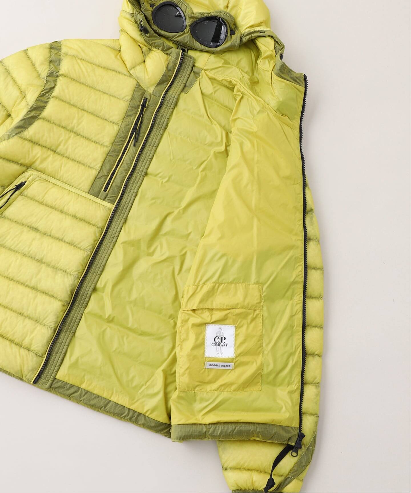 CP Company D.D. SHELL ダウンジャケット 新品 C.P. COMPANY 】着ていることを忘れさせてしまうほどの着心地！防水や