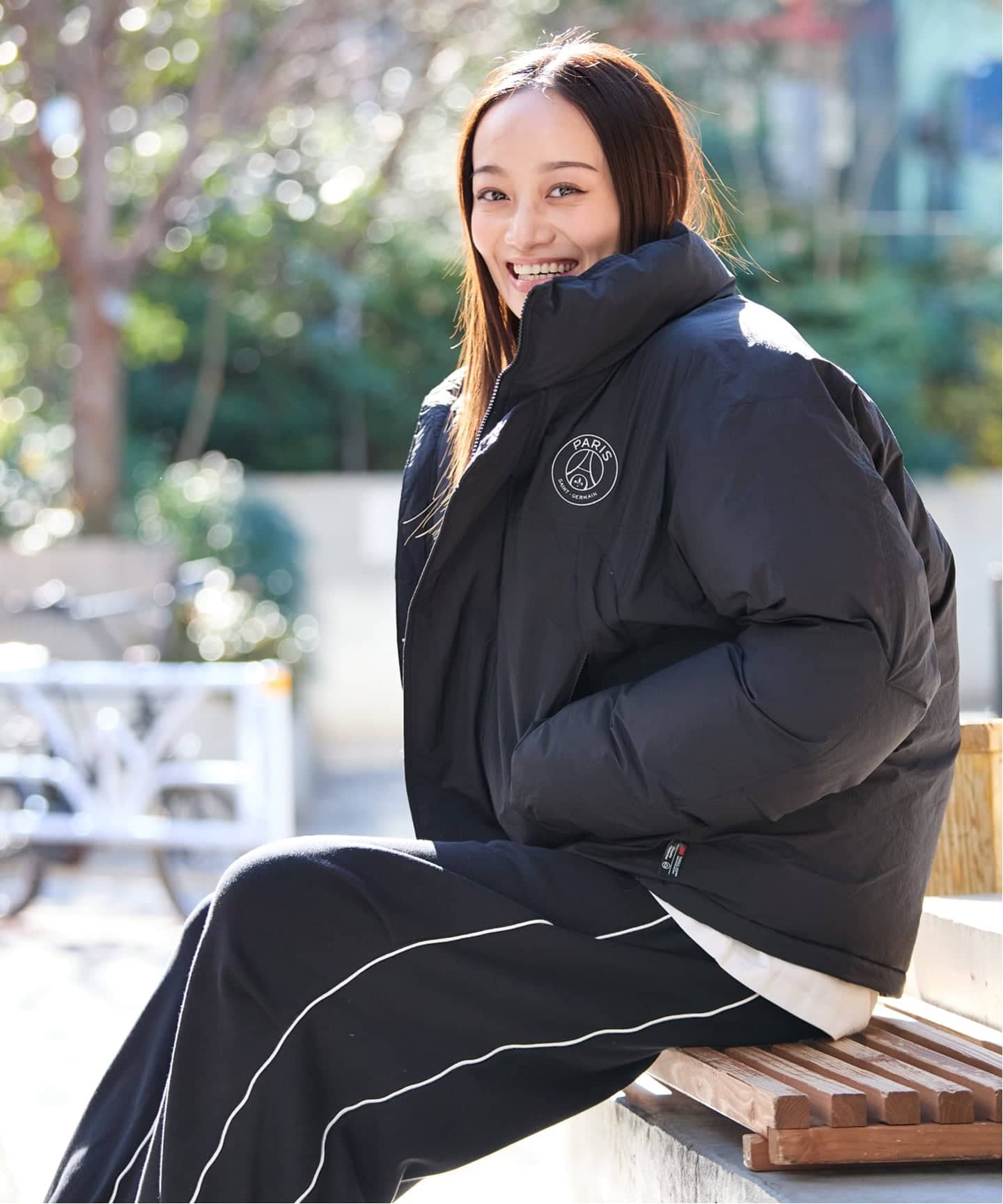 ジョーダン×パリサンジェルマンダウンベスト JORDAN BRAND AS M J PSG PUFFER VEST BLACK/BLACK/METALLIC GOLD 20FA