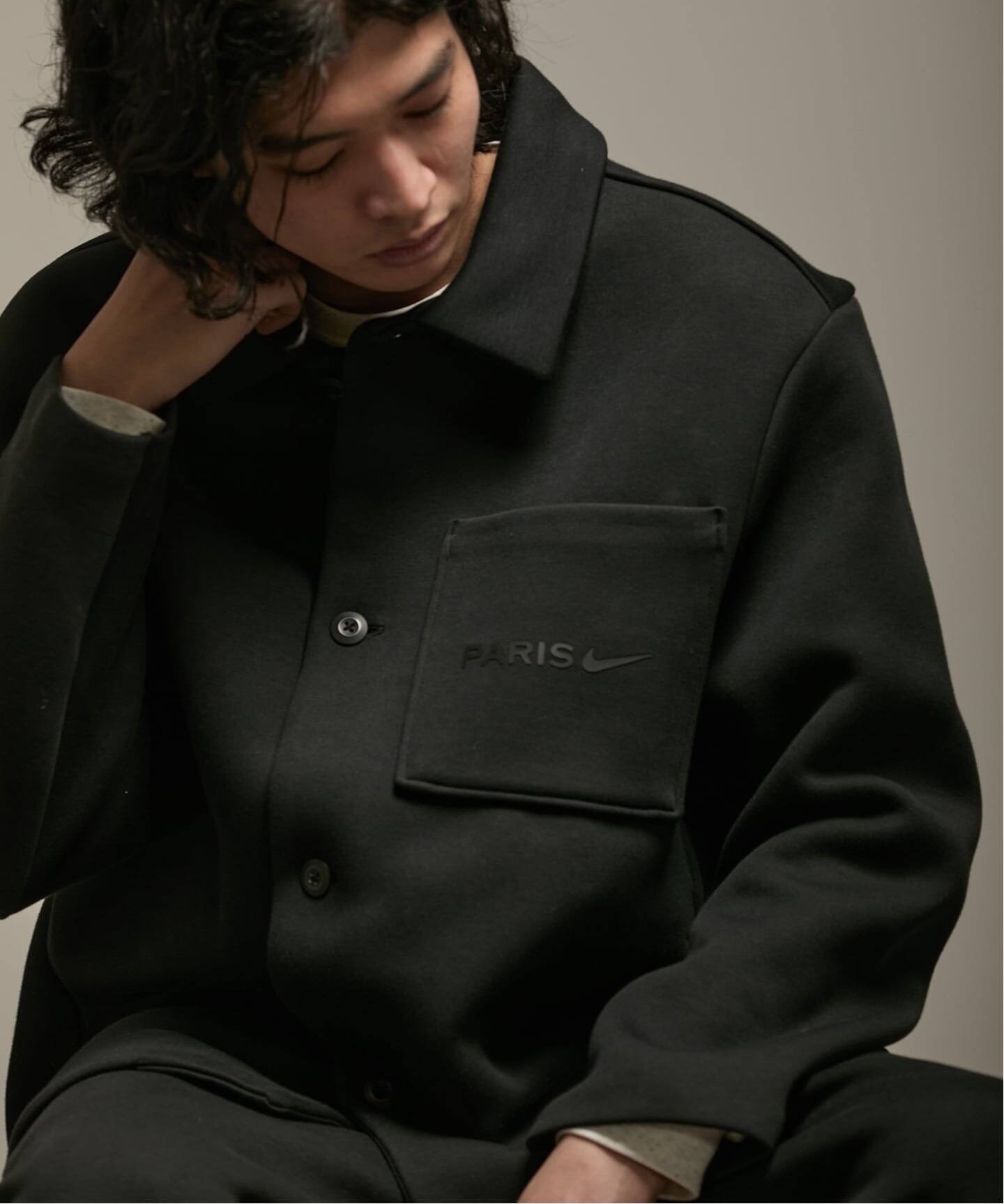 y*o様 新品NIKE プリーツデザイン ジャケット Mサイズ ブラック NIKE ブラック プリーツデザイン ジャケット