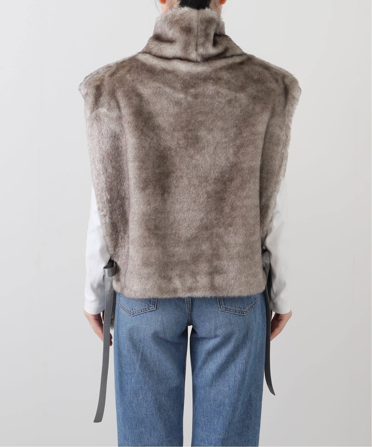 INSCRIRE /アンスクリア】 Fur Vest：フェイクファーベスト（ベスト