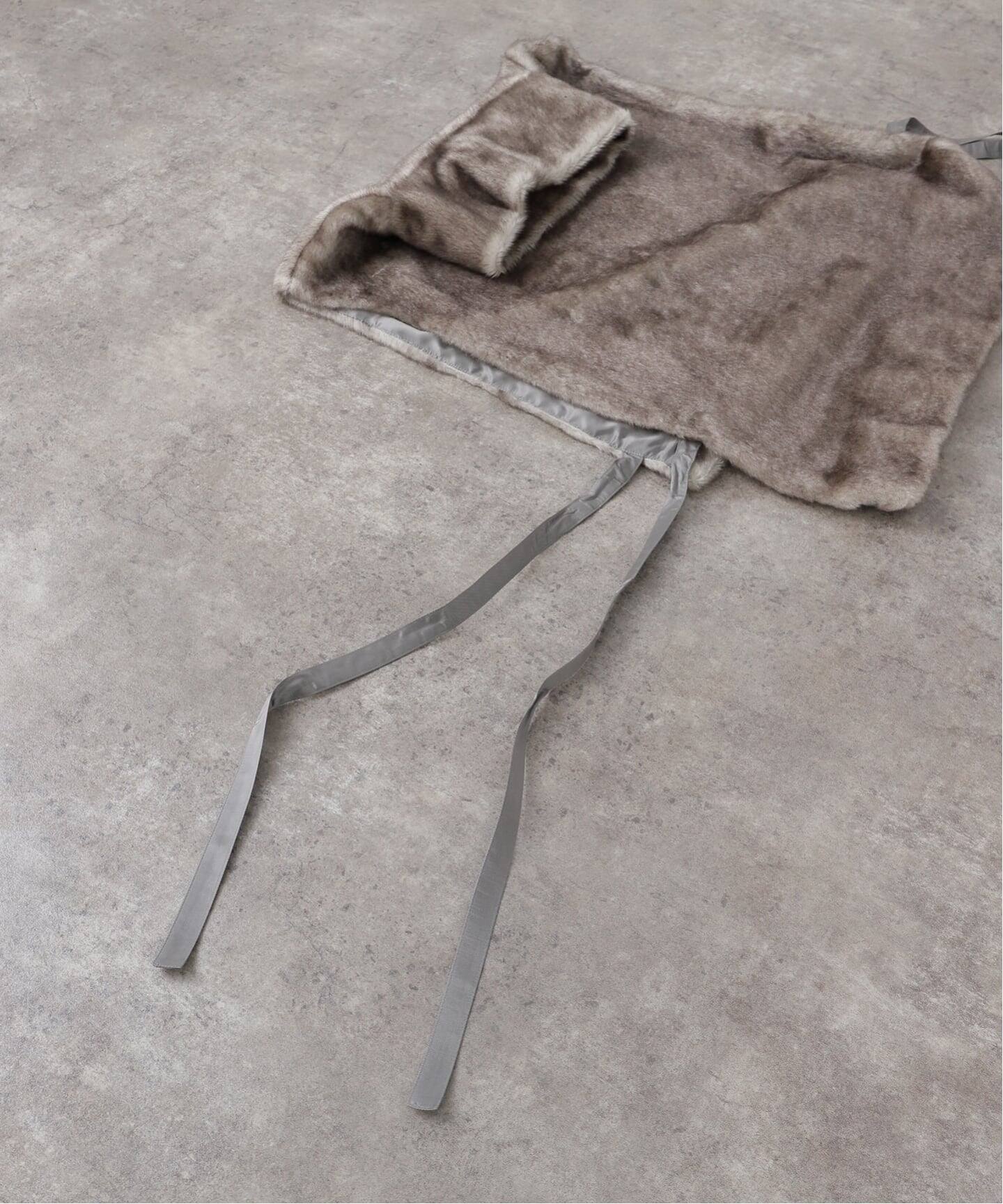 INSCRIRE /アンスクリア】 Fur Vest：フェイクファーベスト（ベスト