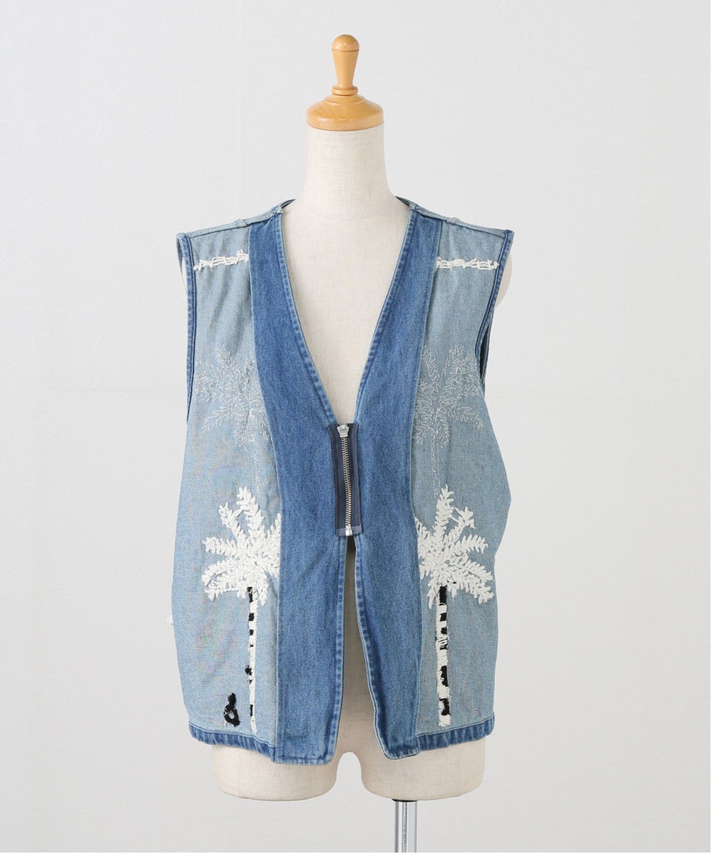 トップス NOMA t.d. Parm Tree Hand Embroidery Vest NOMA t.d. / ノーマティーディー】Parm Tree Hand Embroidery