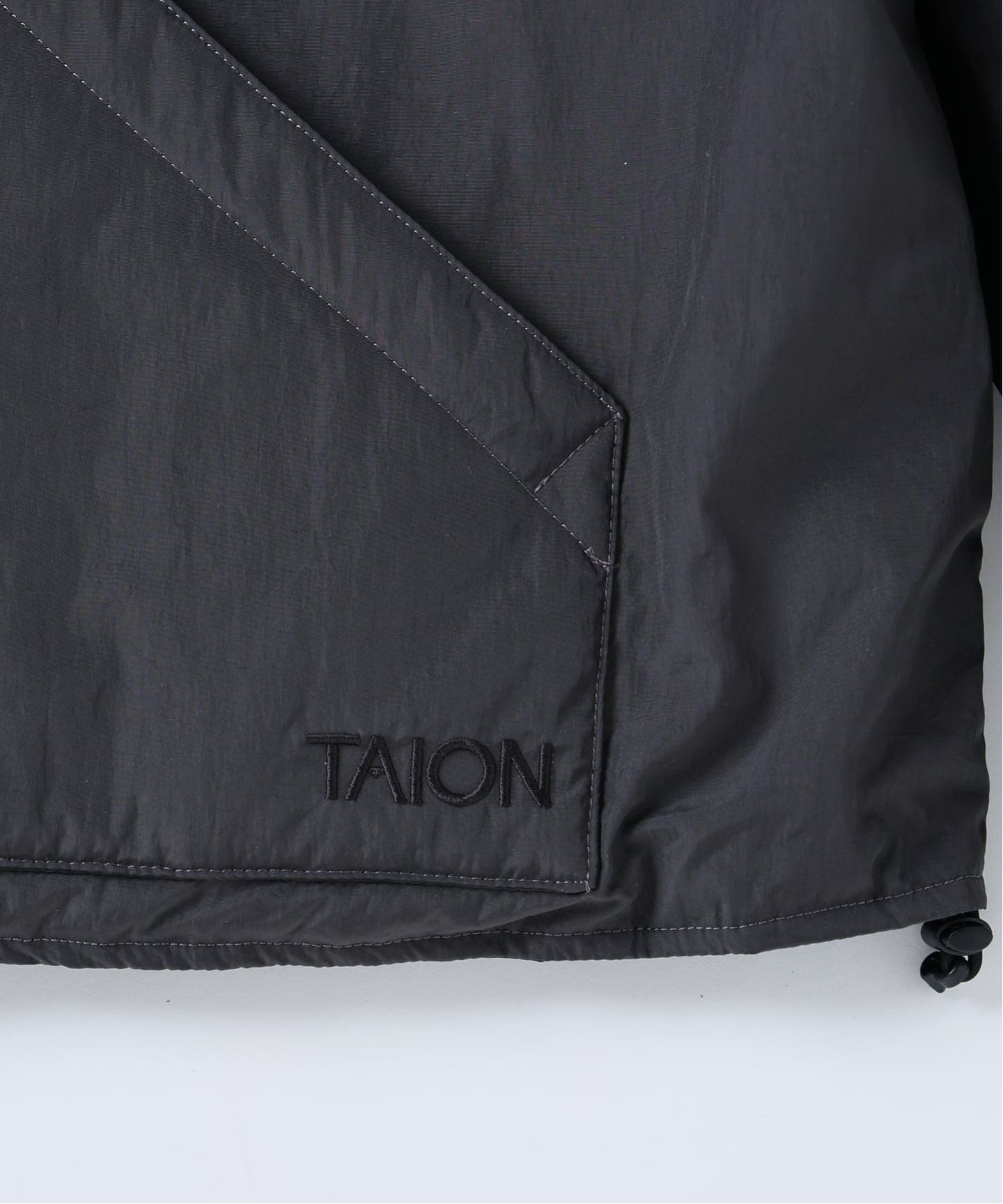 TAION / タイオン 別注 ヴァーチカルキルト リバーシブル ダウン