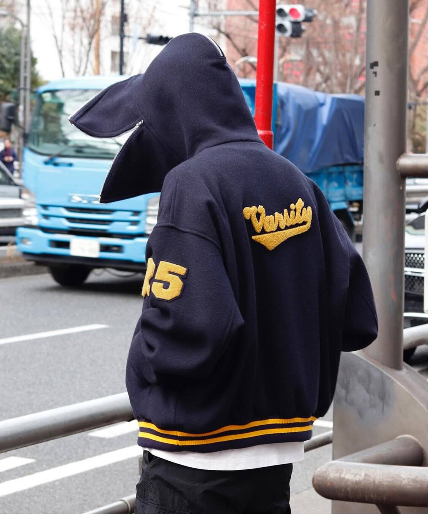 doublet / ダブレット】PETAL MOUTH HOOD VARSITY JACKET（スタジャン 