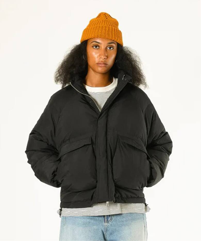 Estudio Niksen / エストゥディオ・ニクセン Raglan Puffer Jacket 