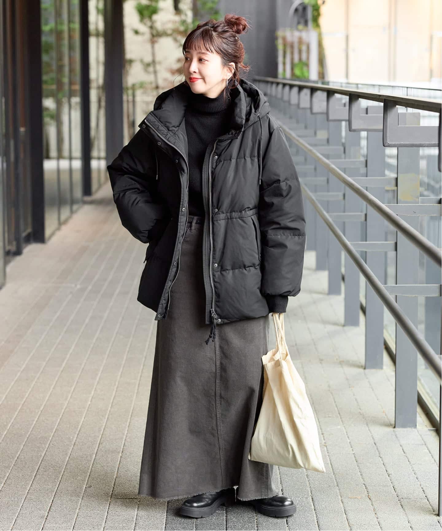 撥水 / 撥油 / フラッフィーフーディミトンダウン（ダウンジャケット