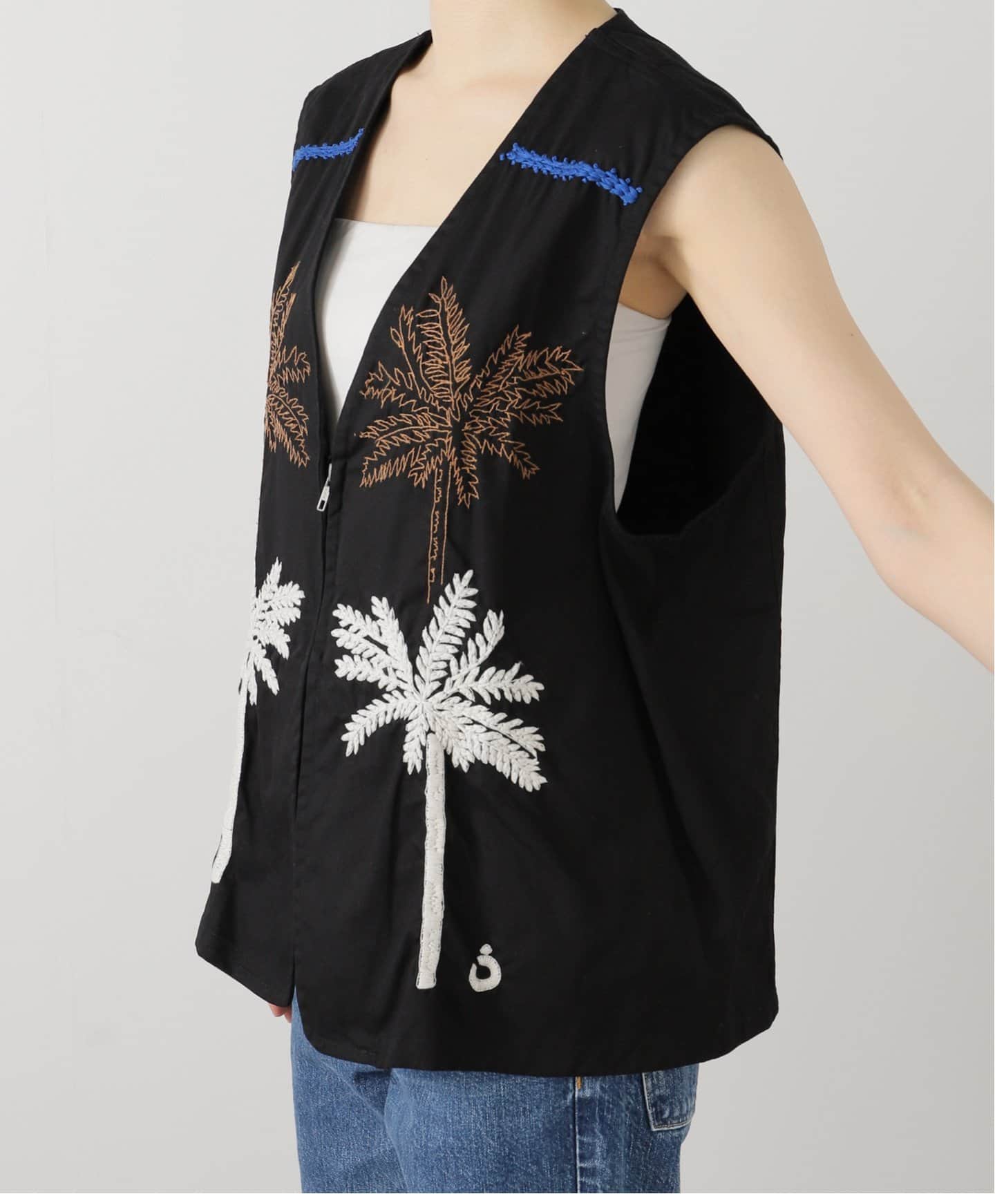 ベスト ジレ 「NOMARHYTHM TEXTILE」Palm Tree Hand Embroidery Vest レディース メンズ Palm Tree Hand Embroidery Vest – NOMARHYTHM TEXTILE