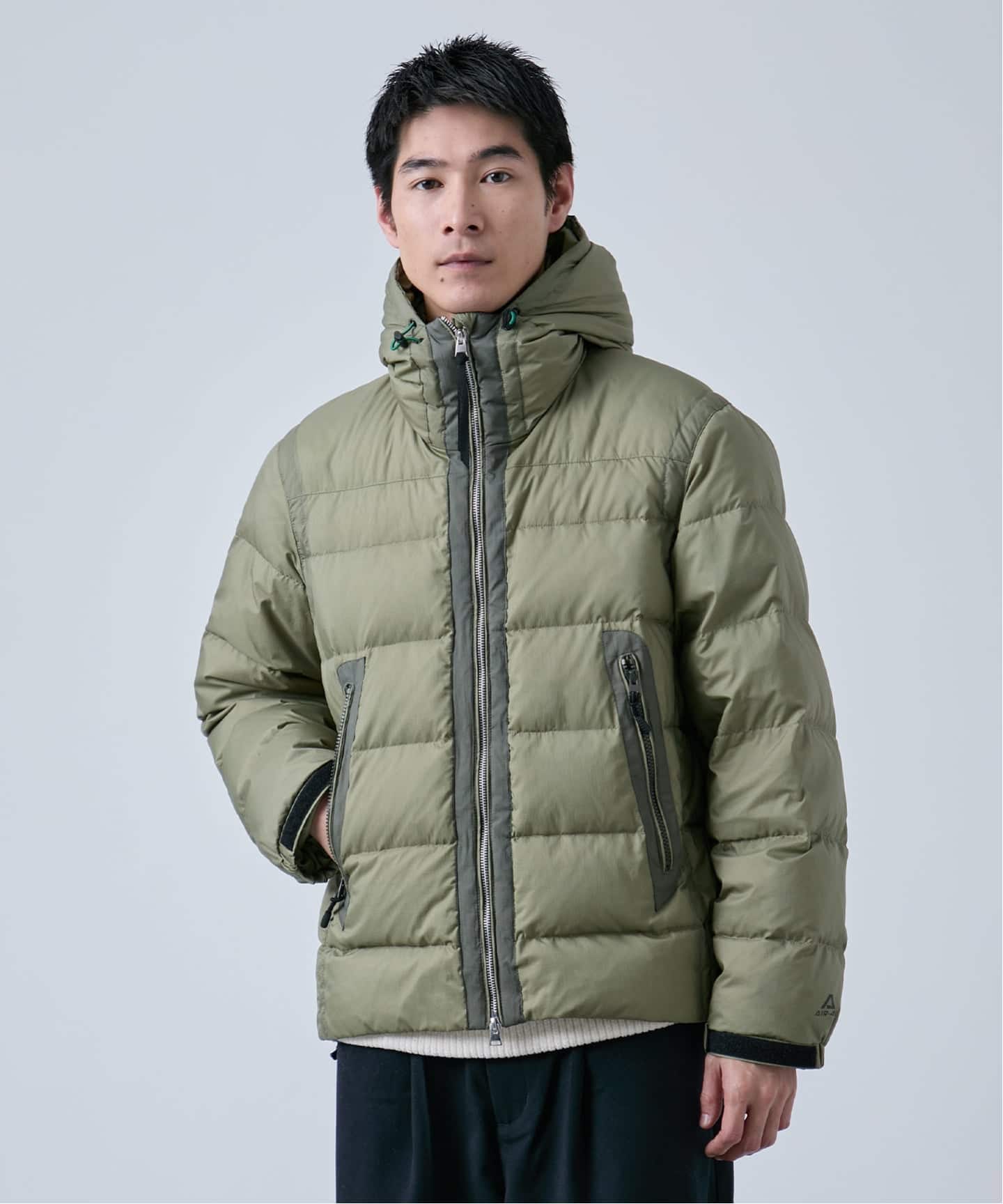 コンパクトフィット ライトダウンジャケット（ダウンジャケット）｜B.C