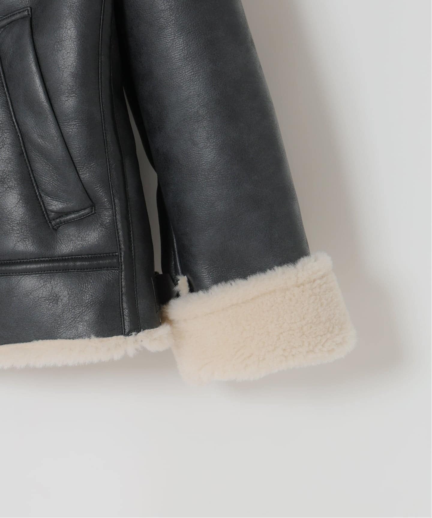 スムースフェイクムートン B-3 フライトジャケット（ムートンコート