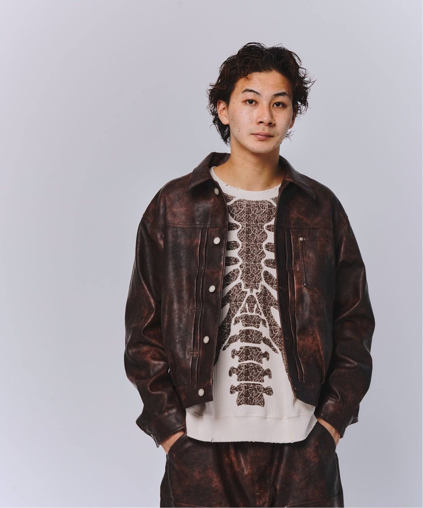 フェードレザー トラッカーブルゾン / Faded Faux Leather Tracker