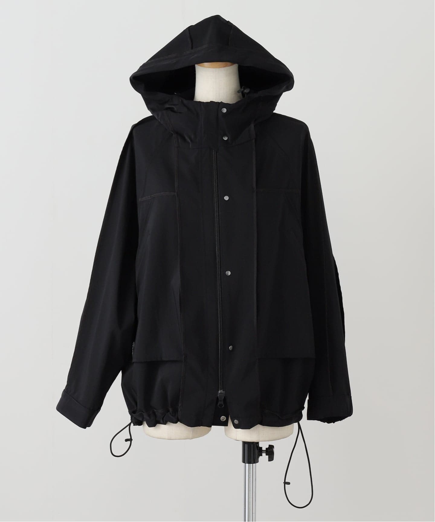 ほぼ未使用 軽撥水・紫外線対策 イエナ IENA タフタナイロンパーカー M ほぼ未使用 軽撥水・紫外線対策 イエナ IENA タフタナイロン