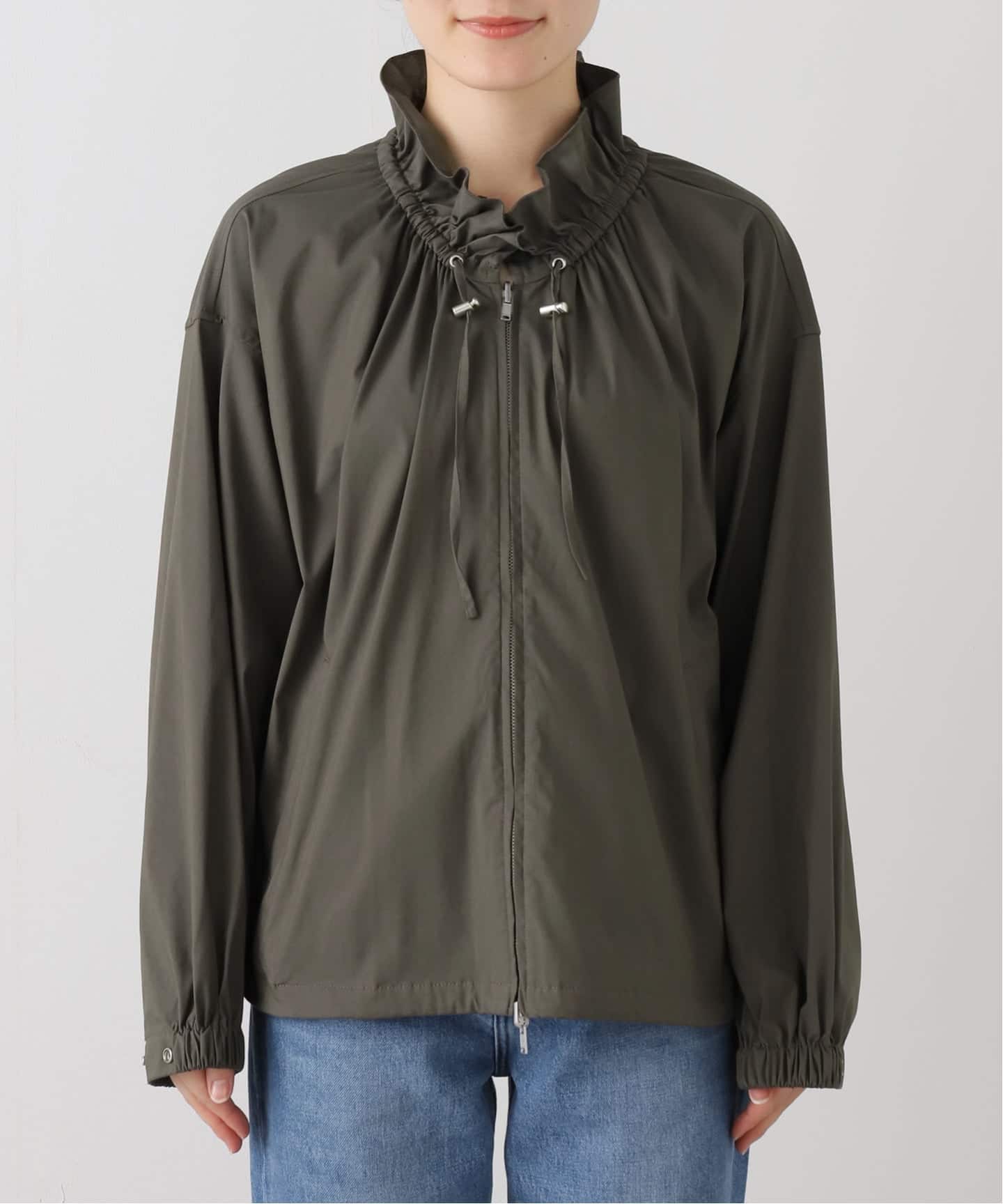 スローブイエナ フリルネック ギャザーブルゾン SLOBE IENA フリルネック ギャザーブルゾン SLOBE IENA フリル