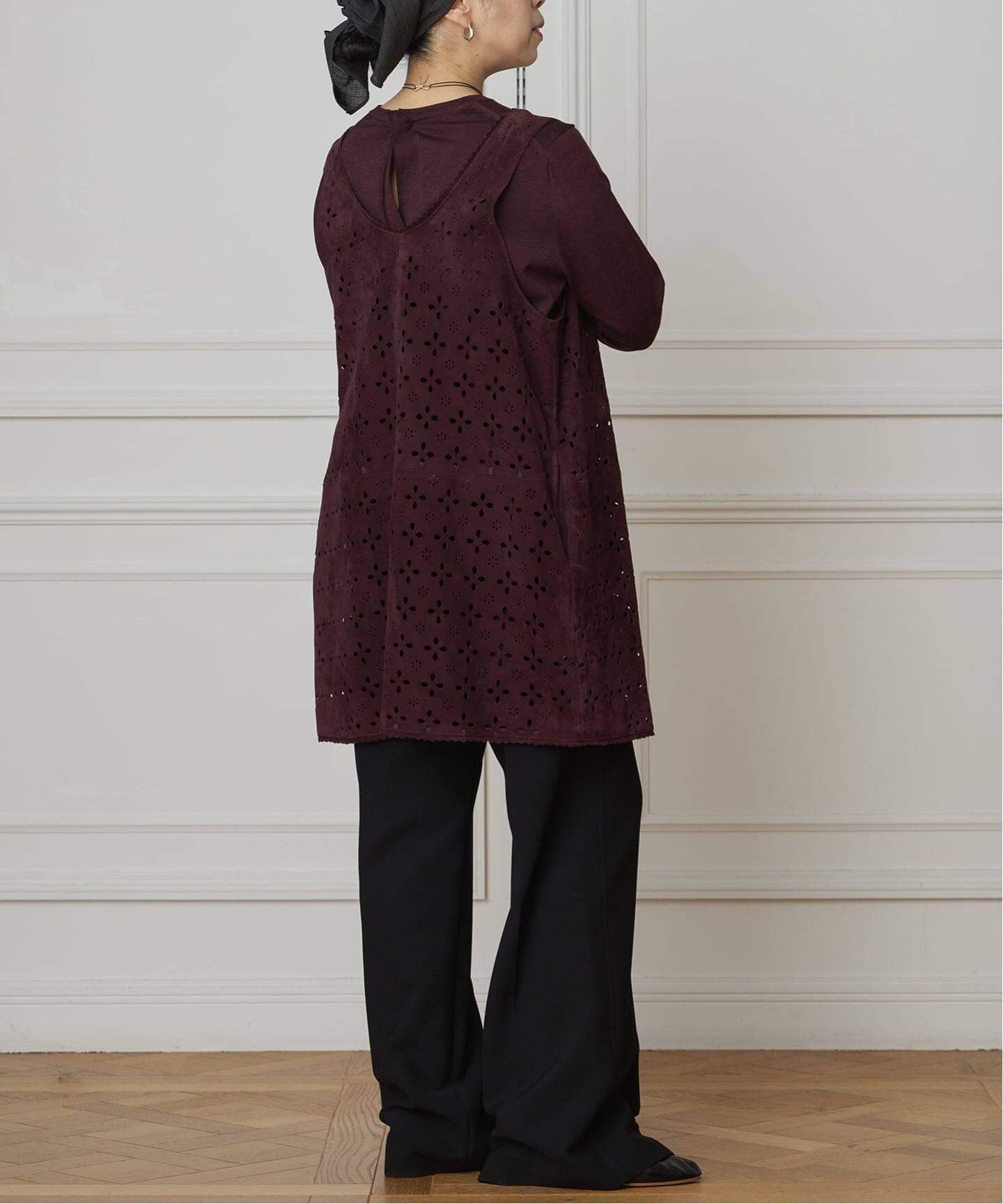 美品 定価8.2万 2025AW イエナ IENA LA BOUCLE Punching Suede 2WAY Vest＼ブラック パンチングスエード ベスト 山羊革【2400014682762】 IENA - 美品 定価8.2万 2025AW イエナ IENA LA BOUCLE Punching Suede