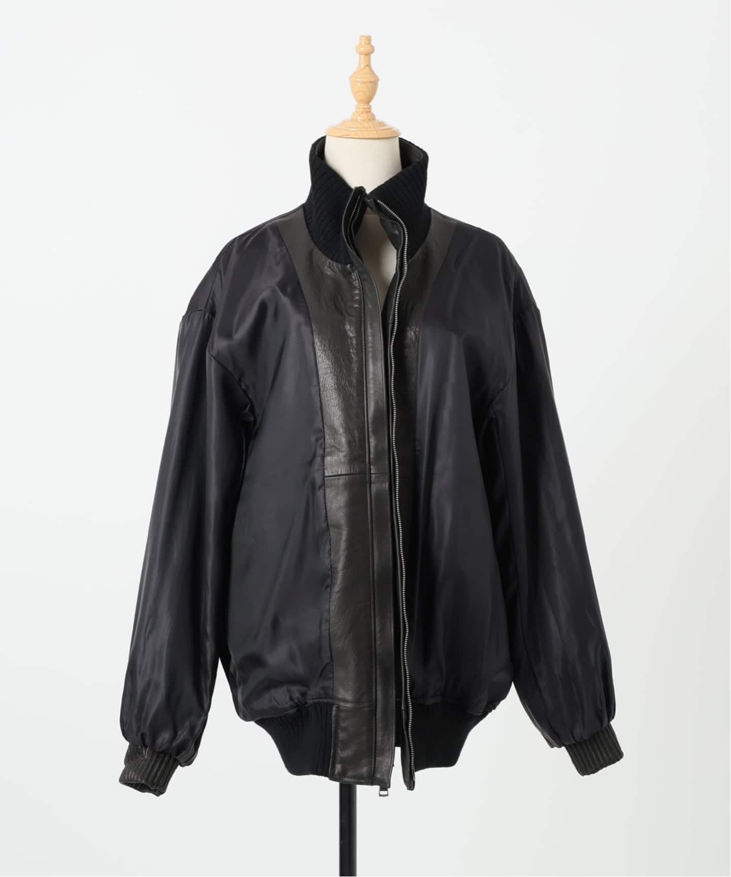 IENA LA BOUCLE レザースタンドネックブルゾン（レザージャケット