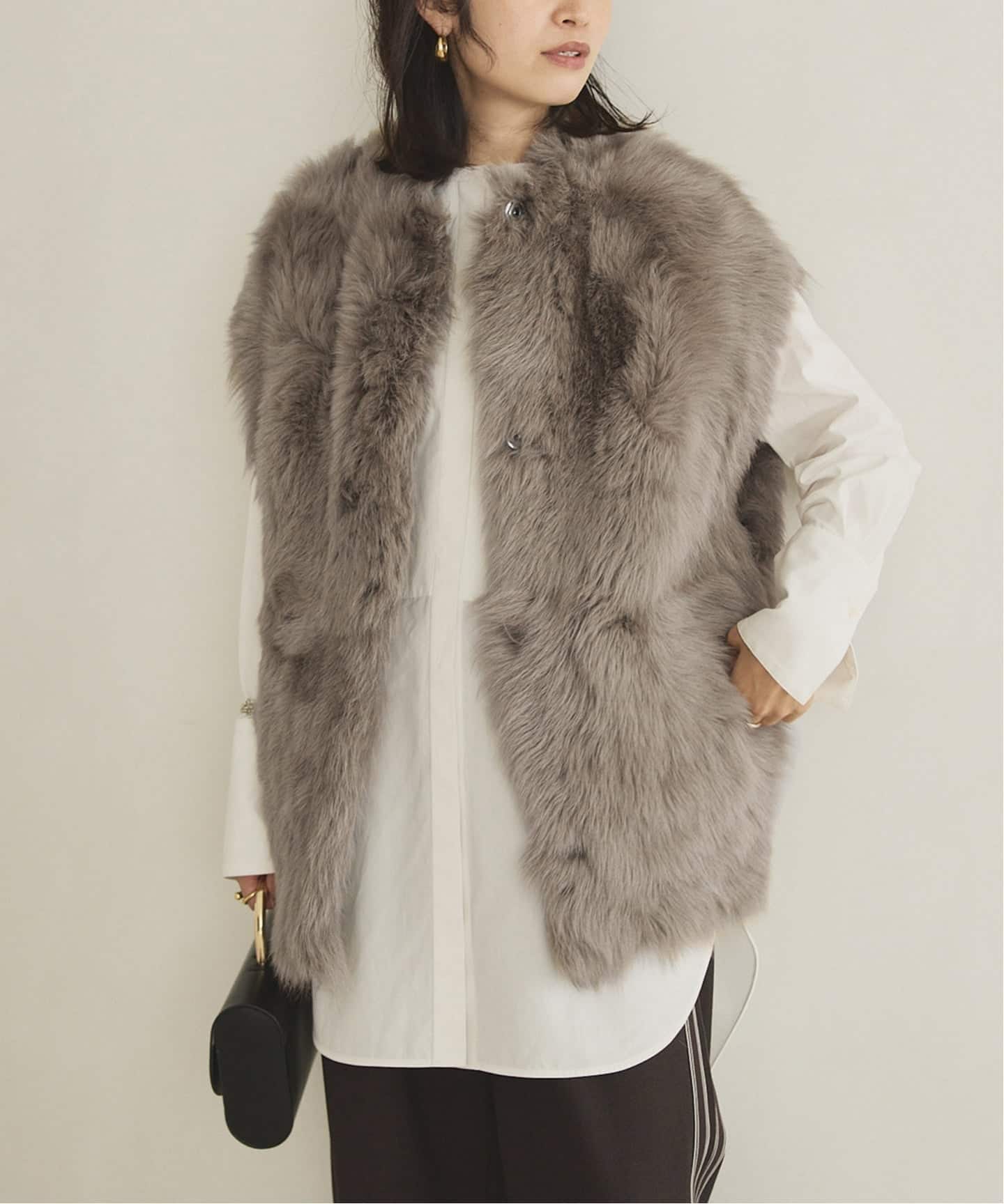 BLANCHA ブランカ ジレ 25024-3 00（ムートンコート）｜VERMEIL par