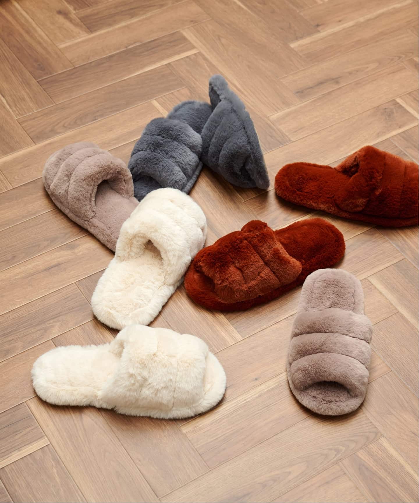 SLIPPER PUFFY FUR フェイクファー スリッパ（ルームシューズ