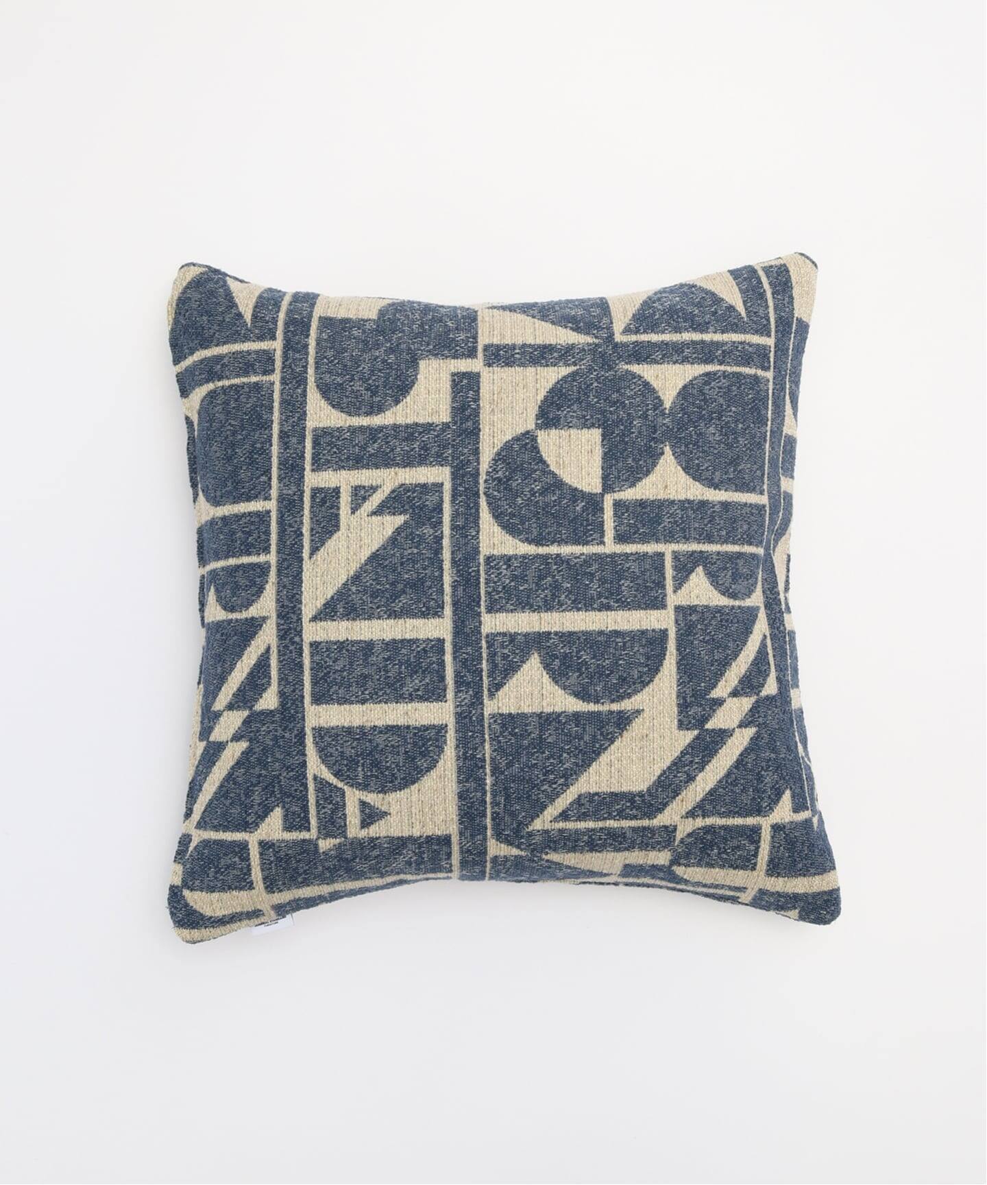 ジャーナルスタンダードファニチャー　スマイルクッション ジャーナルスタンダードファニチャー スマイルクッションのおすすめ