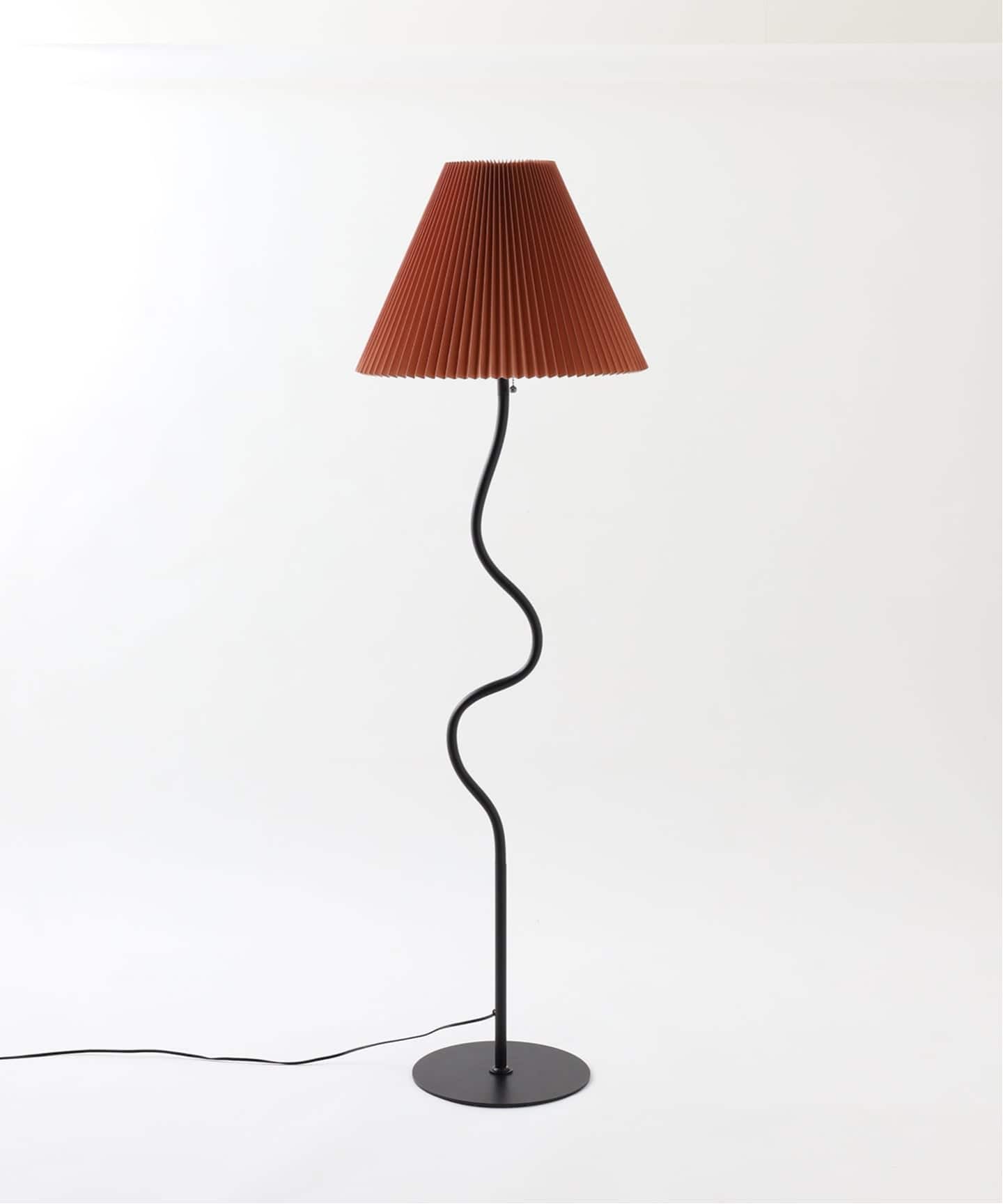 ジャーナルスタンダードファニチャー　WAVY FLOOR LAMP WAVY FLOOR LAMP ウェービー フロアランプ（照明）｜JOURNAL