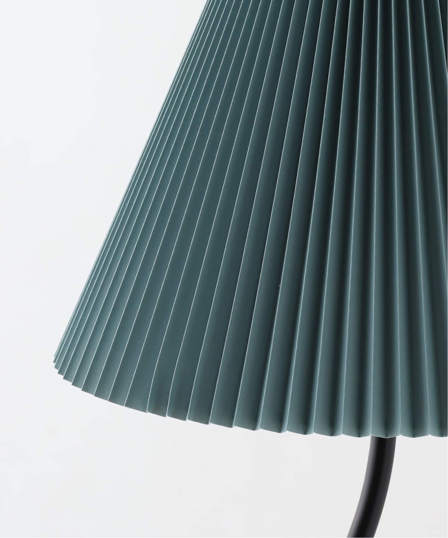 ウェービー フロアランプ WAVY FLOOR LAMP ウェービー フロアランプ（照明）｜JOURNAL