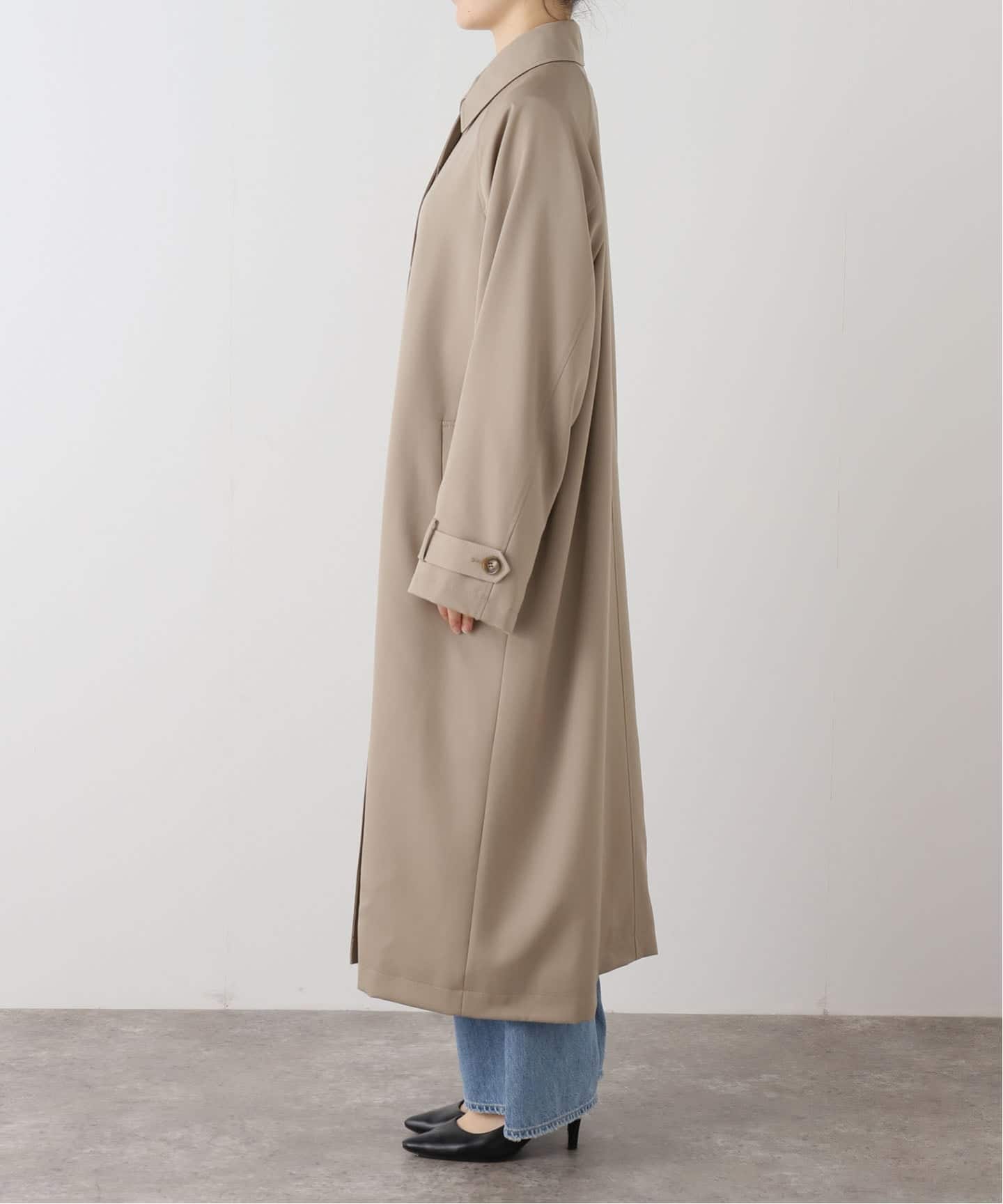 スピックアンドスパン トレンチコート ステンカラー ベージュ 生地裏イエロー スピックアンドスパン トレンチコート ステンカラー ベージュ 生地裏